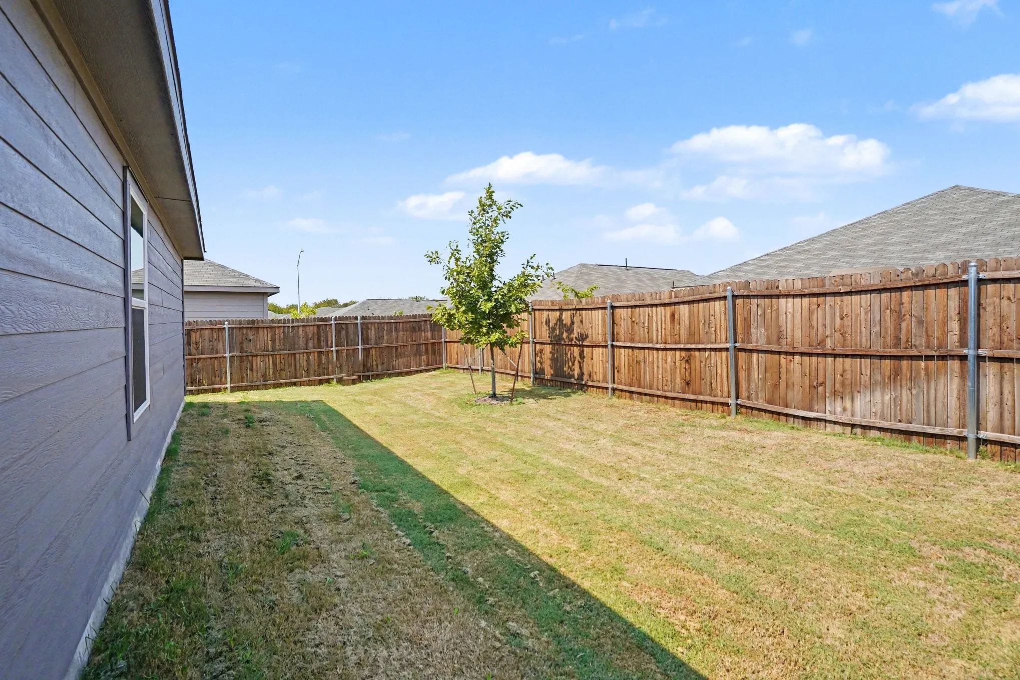 Single Family Residence For Sale in Wise County , 11722 Glorietta Road, Rhome, Texas 76078, 3 Bedroom, 2 Bathroom, 2 Garage spaces, 1,266 Sqft, built in 2024, mls#21397421, Real Estate Agent in Rhome, Homes For Sale in Wise county, Homes For Sale in Rhome, Realtor in Rhome Texas, Real Estate Brokerage Independent Realty Texas, Luminita Cordes Realtor