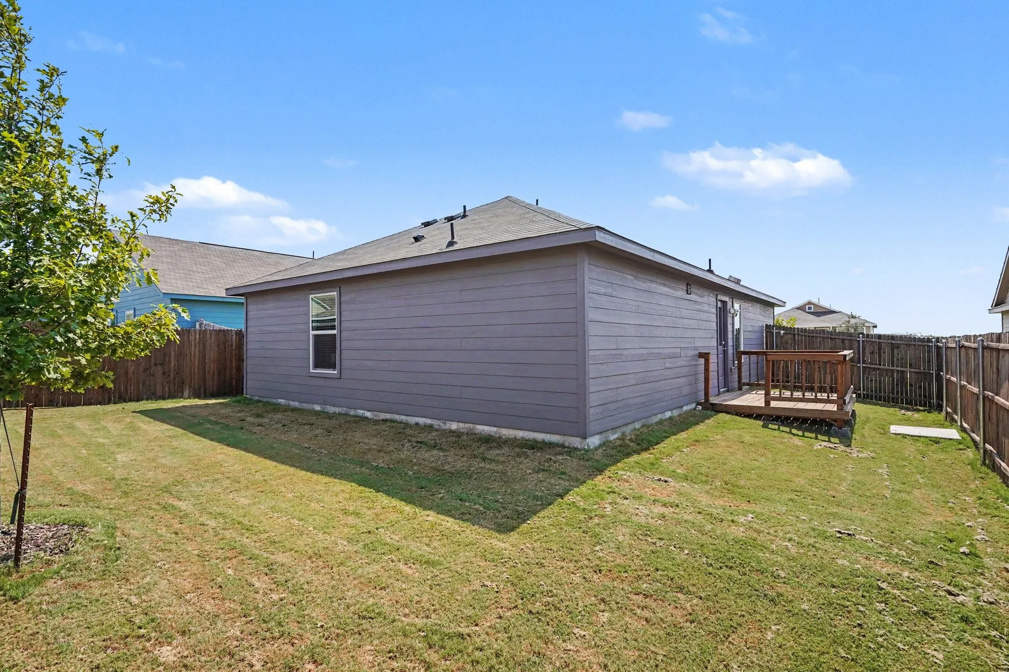 Single Family Residence For Sale in Wise County , 11722 Glorietta Road, Rhome, Texas 76078, 3 Bedroom, 2 Bathroom, 2 Garage spaces, 1,266 Sqft, built in 2024, mls#21397421, Real Estate Agent in Rhome, Homes For Sale in Wise county, Homes For Sale in Rhome, Realtor in Rhome Texas, Real Estate Brokerage Independent Realty Texas, Luminita Cordes Realtor