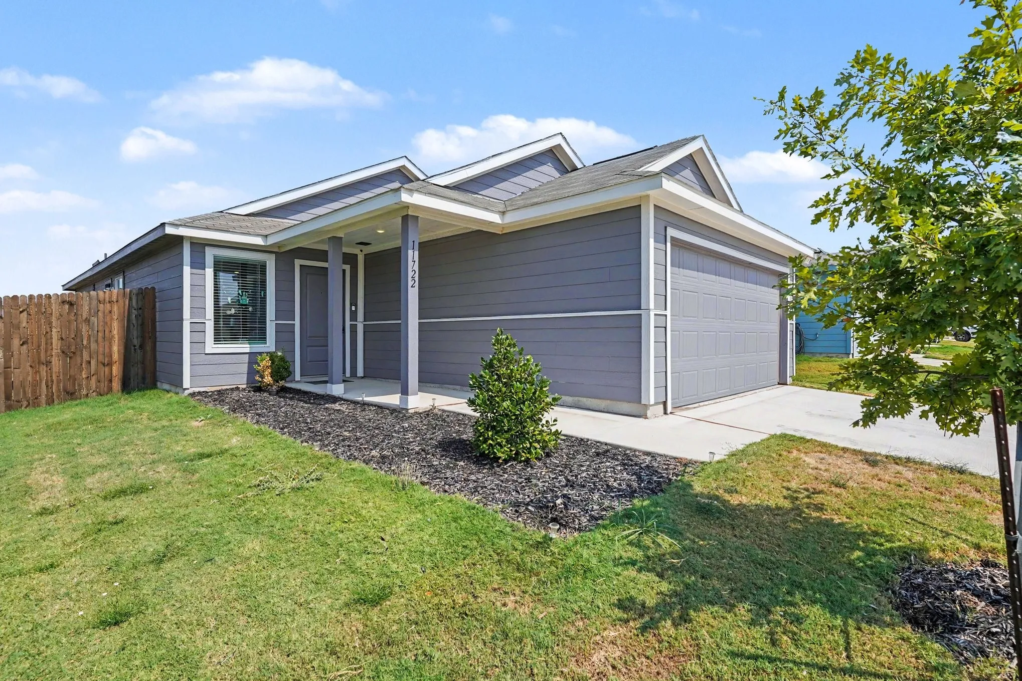 Single Family Residence For Sale in Wise County , 11722 Glorietta Road, Rhome, Texas 76078, 3 Bedroom, 2 Bathroom, 2 Garage spaces, 1,266 Sqft, built in 2024, mls#21397421, Real Estate Agent in Rhome, Homes For Sale in Wise county, Homes For Sale in Rhome, Realtor in Rhome Texas, Real Estate Brokerage Independent Realty Texas, Luminita Cordes Realtor