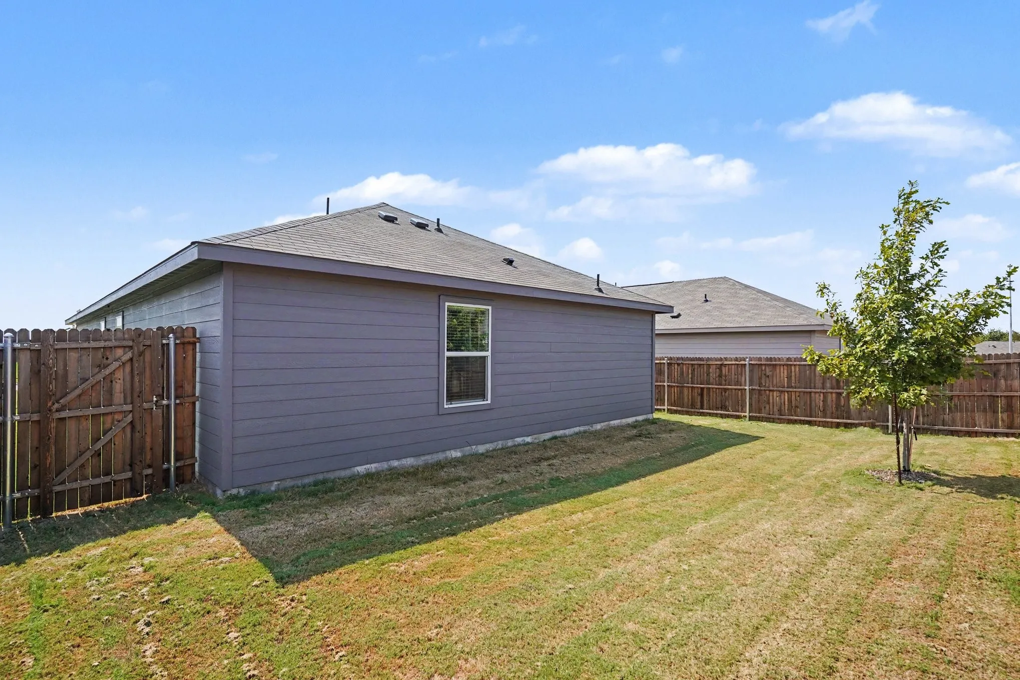 Single Family Residence For Sale in Wise County , 11722 Glorietta Road, Rhome, Texas 76078, 3 Bedroom, 2 Bathroom, 2 Garage spaces, 1,266 Sqft, built in 2024, mls#21397421, Real Estate Agent in Rhome, Homes For Sale in Wise county, Homes For Sale in Rhome, Realtor in Rhome Texas, Real Estate Brokerage Independent Realty Texas, Luminita Cordes Realtor