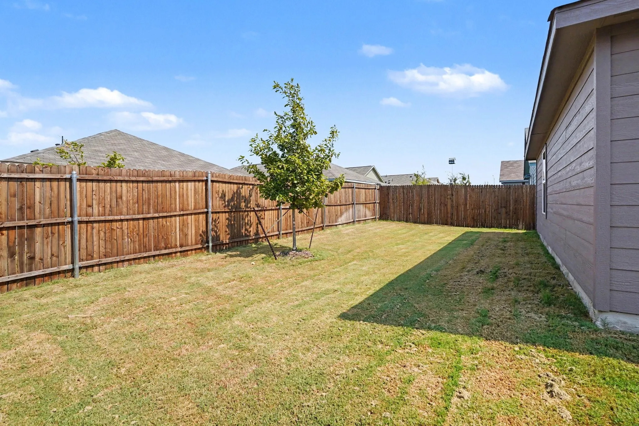 Single Family Residence For Sale in Wise County , 11722 Glorietta Road, Rhome, Texas 76078, 3 Bedroom, 2 Bathroom, 2 Garage spaces, 1,266 Sqft, built in 2024, mls#21397421, Real Estate Agent in Rhome, Homes For Sale in Wise county, Homes For Sale in Rhome, Realtor in Rhome Texas, Real Estate Brokerage Independent Realty Texas, Luminita Cordes Realtor