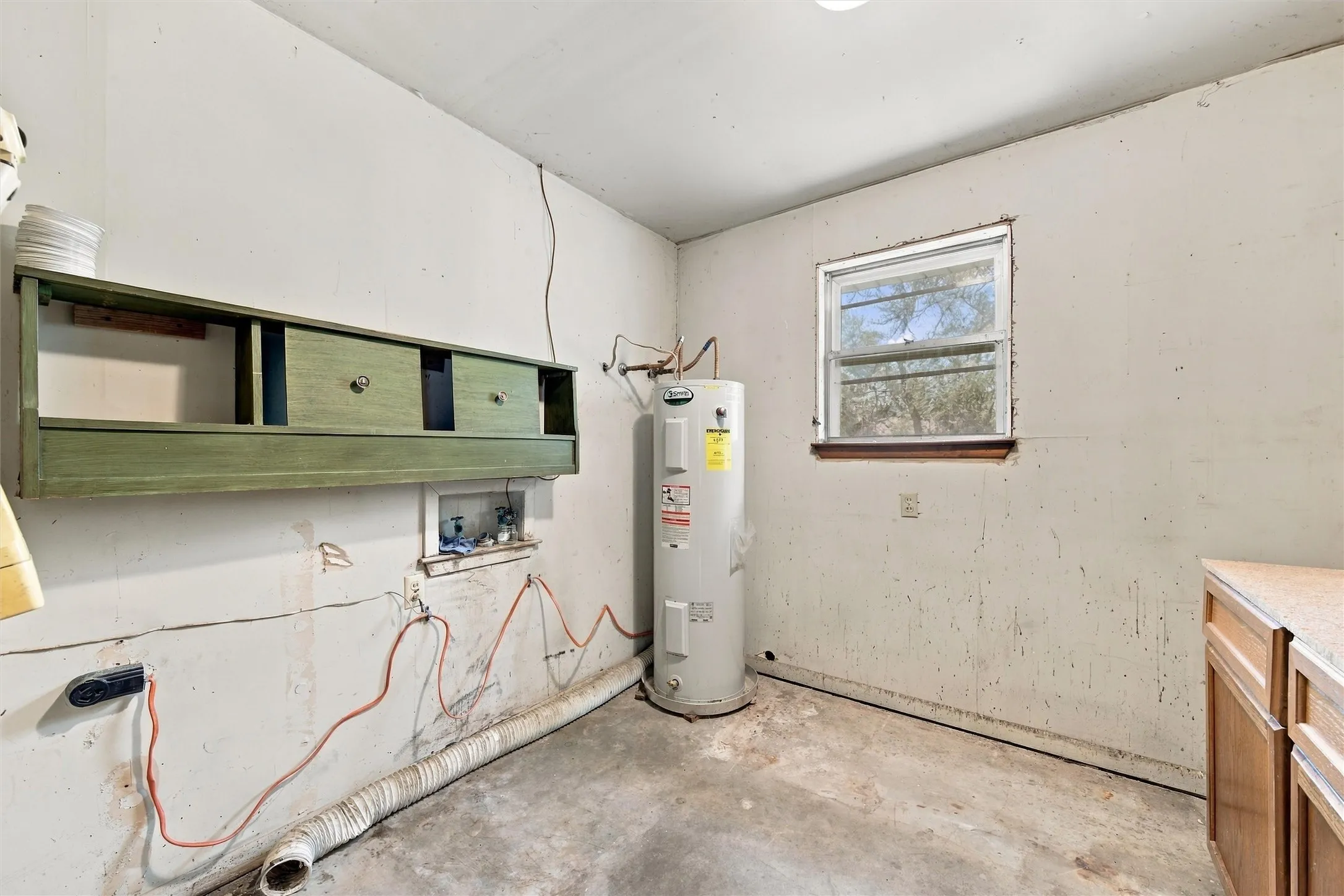 Single Family Residence For Sale in Mc Lennan County , 9325 Bryce Drive, Woodway, Texas 76712, 3 Bedroom, 2 Bathroom, 1 Garage spaces, 2,221 Sqft, built in 1971, mls#21397496, Real Estate Agent in Woodway, Homes For Sale in Mc Lennan county, Homes For Sale in Woodway, Realtor in Woodway Texas, Real Estate Brokerage Independent Realty Texas, Luminita Cordes Realtor