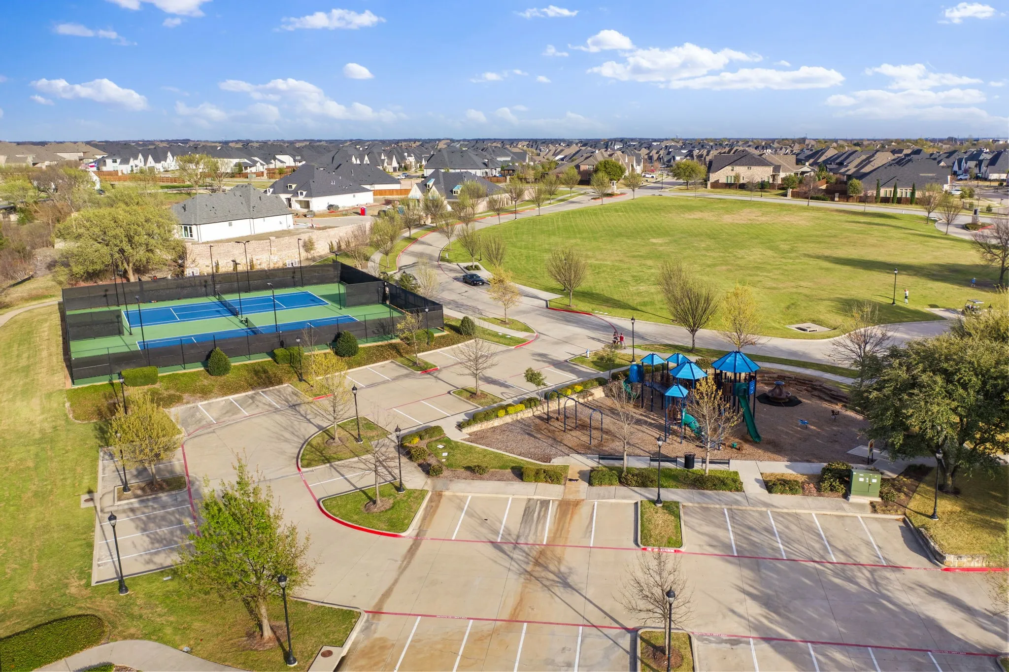 Single Family Residence For Sale in Collin County , 3516 Clairborne Drive, Celina, Texas 75009, 4 Bedroom, 4 Bathroom, 3 Garage spaces, 3,012 Sqft, built in 2021, mls#21397632, Real Estate Agent in Celina, Homes For Sale in Collin county, Homes For Sale in Celina, Realtor in Celina Texas, Real Estate Brokerage Independent Realty Texas, Luminita Cordes Realtor
