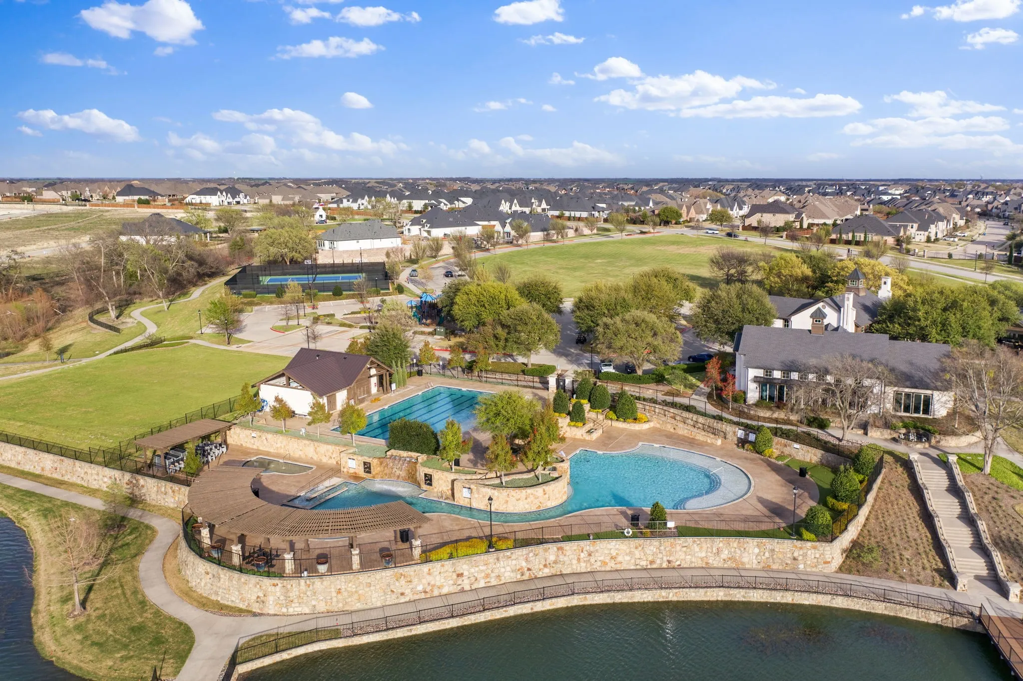 Single Family Residence For Sale in Collin County , 3516 Clairborne Drive, Celina, Texas 75009, 4 Bedroom, 4 Bathroom, 3 Garage spaces, 3,012 Sqft, built in 2021, mls#21397632, Real Estate Agent in Celina, Homes For Sale in Collin county, Homes For Sale in Celina, Realtor in Celina Texas, Real Estate Brokerage Independent Realty Texas, Luminita Cordes Realtor