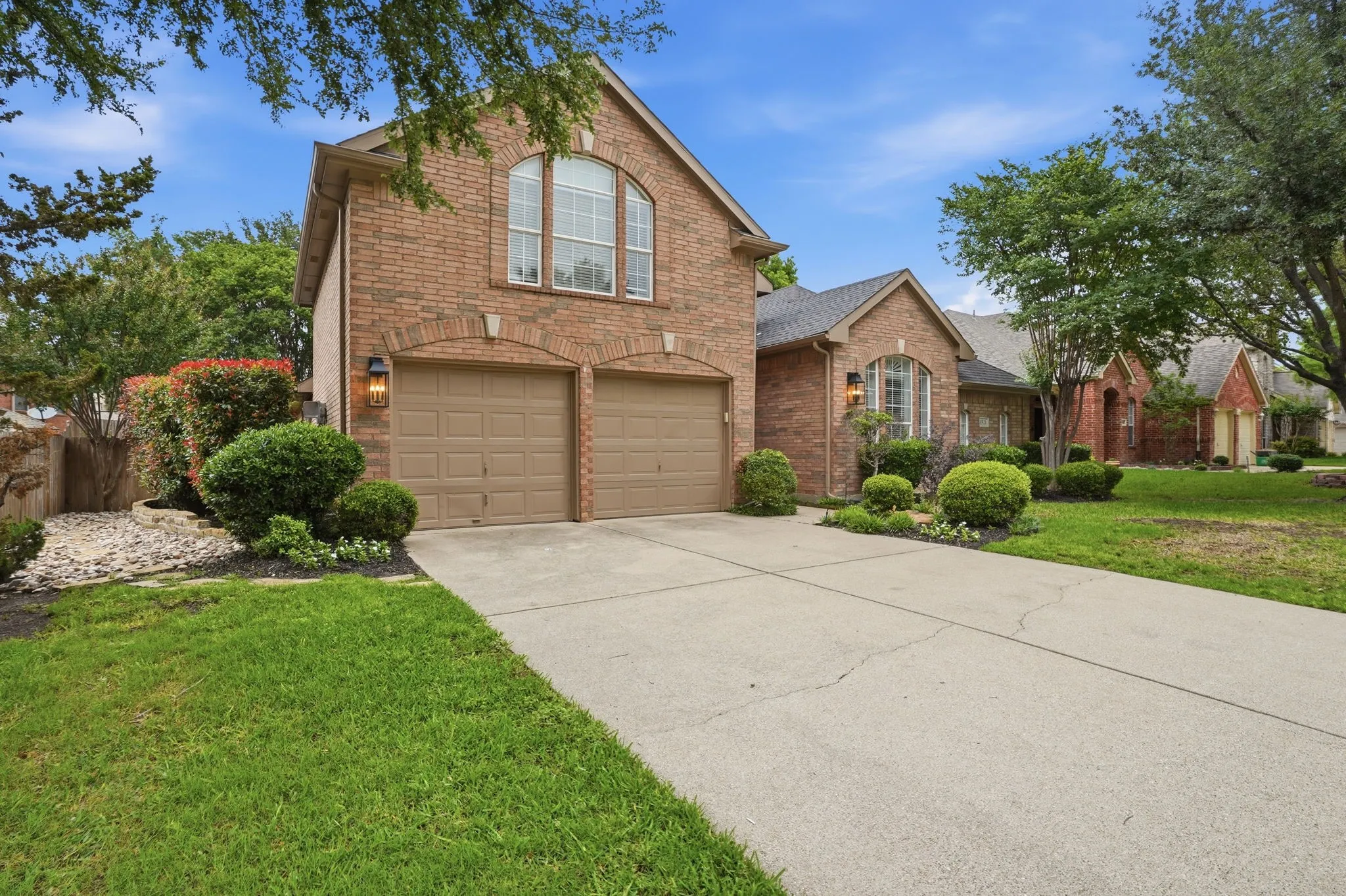 Single Family Residence For Sale in Tarrant County , 1921 Old York Drive, Keller, Texas 76248, 4 Bedroom, 3 Bathroom, 2 Garage spaces, 2,845 Sqft, built in 1999, mls#21391956, Real Estate Agent in Keller, Homes For Sale in Tarrant county, Homes For Sale in Keller, Realtor in Keller Texas, Real Estate Brokerage Independent Realty Texas, Luminita Cordes Realtor
