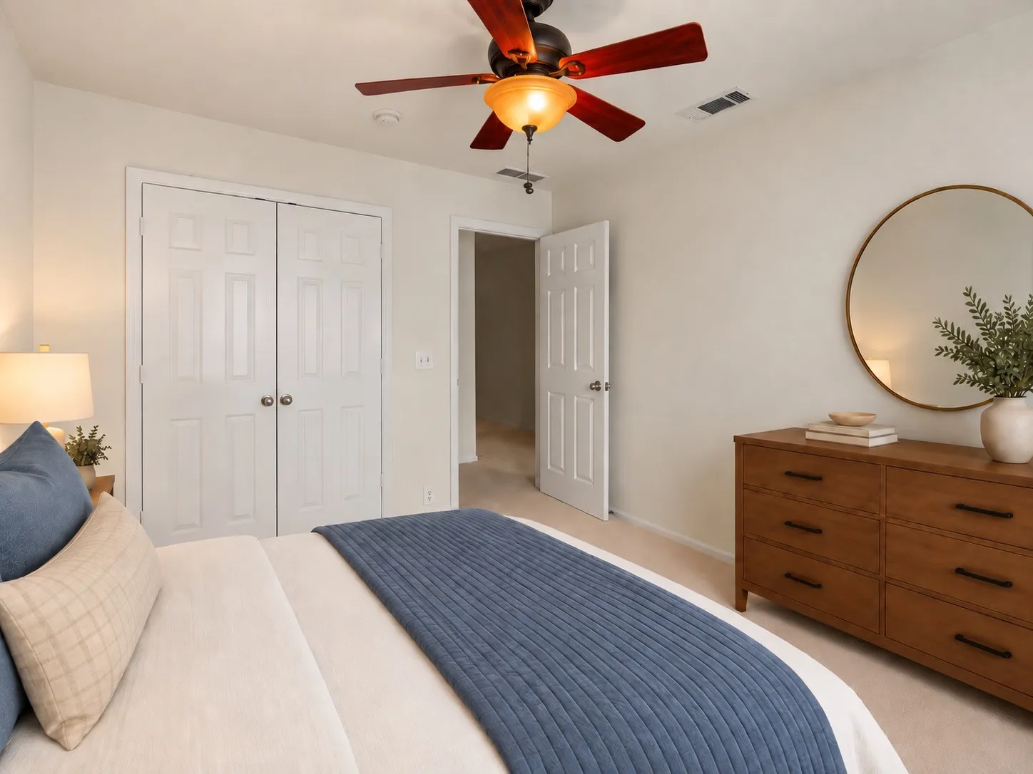 Townhouse For Sale in Denton County , 565 Legends Drive, Lewisville, Texas 75057, 3 Bedroom, 3 Bathroom, 2 Garage spaces, 1,552 Sqft, built in 2006, mls#21397289, Real Estate Agent in Lewisville, Homes For Sale in Denton county, Homes For Sale in Lewisville, Realtor in Lewisville Texas, Real Estate Brokerage Independent Realty Texas, Luminita Cordes Realtor