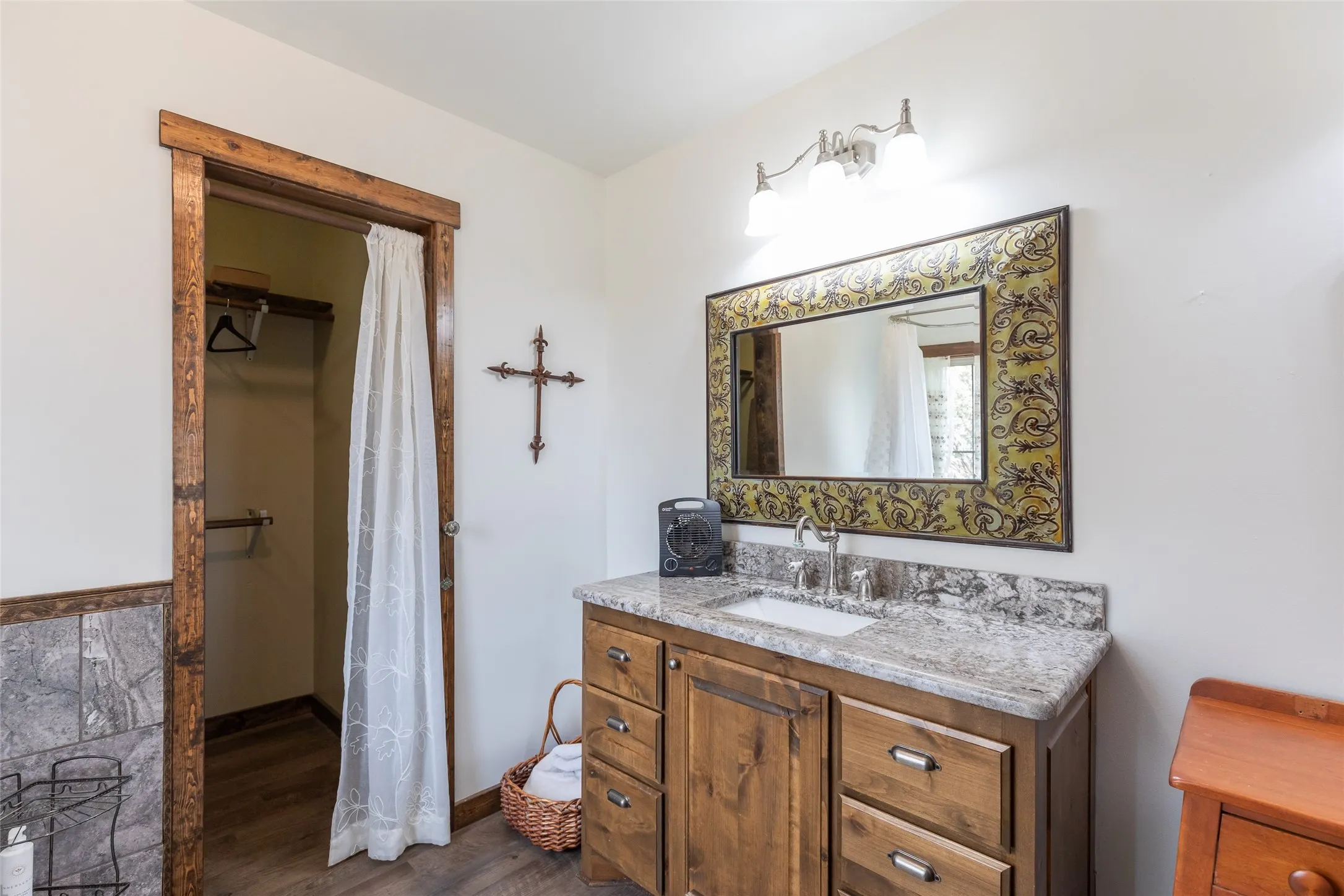 Single Family Residence For Sale in Jones County , 14505 County Road 453, Merkel, Texas 79536, 2 Bedroom, 2 Bathroom, Garage spaces, 1,350 Sqft, built in 2015, mls#21394515, Real Estate Agent in Merkel, Homes For Sale in Jones county, Homes For Sale in Merkel, Realtor in Merkel Texas, Real Estate Brokerage Independent Realty Texas, Luminita Cordes Realtor