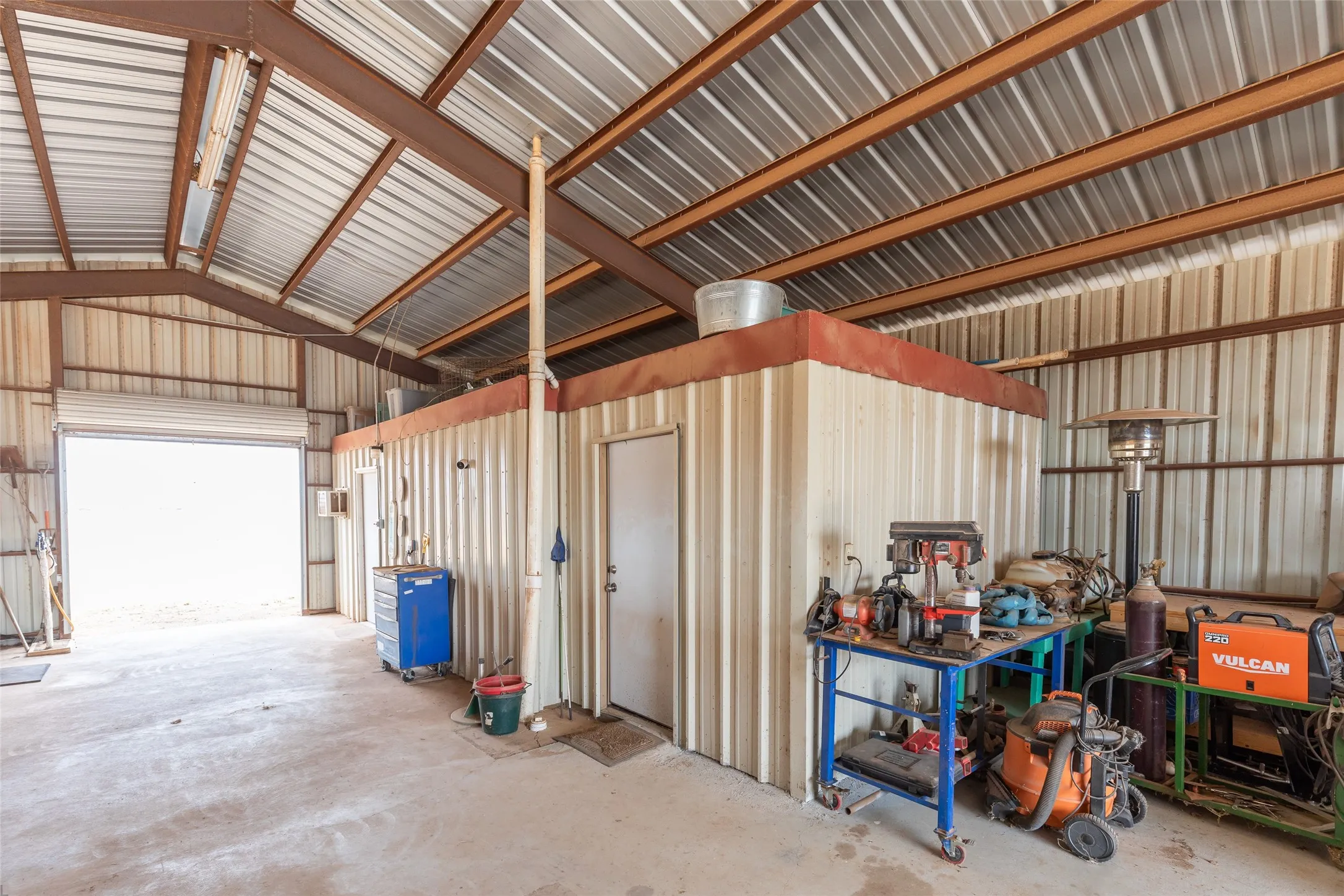 Single Family Residence For Sale in Jones County , 14505 County Road 453, Merkel, Texas 79536, 2 Bedroom, 2 Bathroom, Garage spaces, 1,350 Sqft, built in 2015, mls#21394515, Real Estate Agent in Merkel, Homes For Sale in Jones county, Homes For Sale in Merkel, Realtor in Merkel Texas, Real Estate Brokerage Independent Realty Texas, Luminita Cordes Realtor
