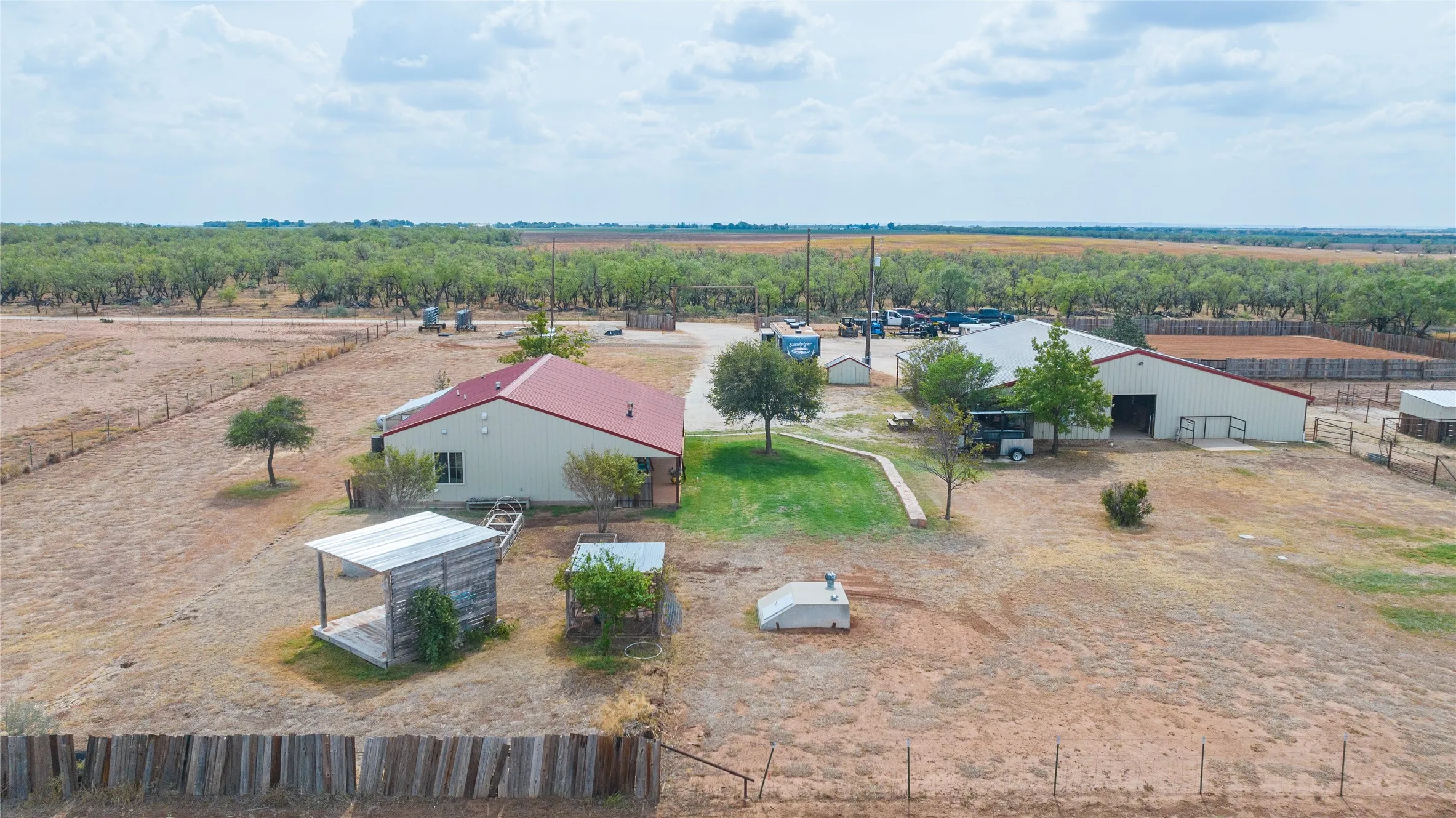 Single Family Residence For Sale in Jones County , 14505 County Road 453, Merkel, Texas 79536, 2 Bedroom, 2 Bathroom, Garage spaces, 1,350 Sqft, built in 2015, mls#21394515, Real Estate Agent in Merkel, Homes For Sale in Jones county, Homes For Sale in Merkel, Realtor in Merkel Texas, Real Estate Brokerage Independent Realty Texas, Luminita Cordes Realtor