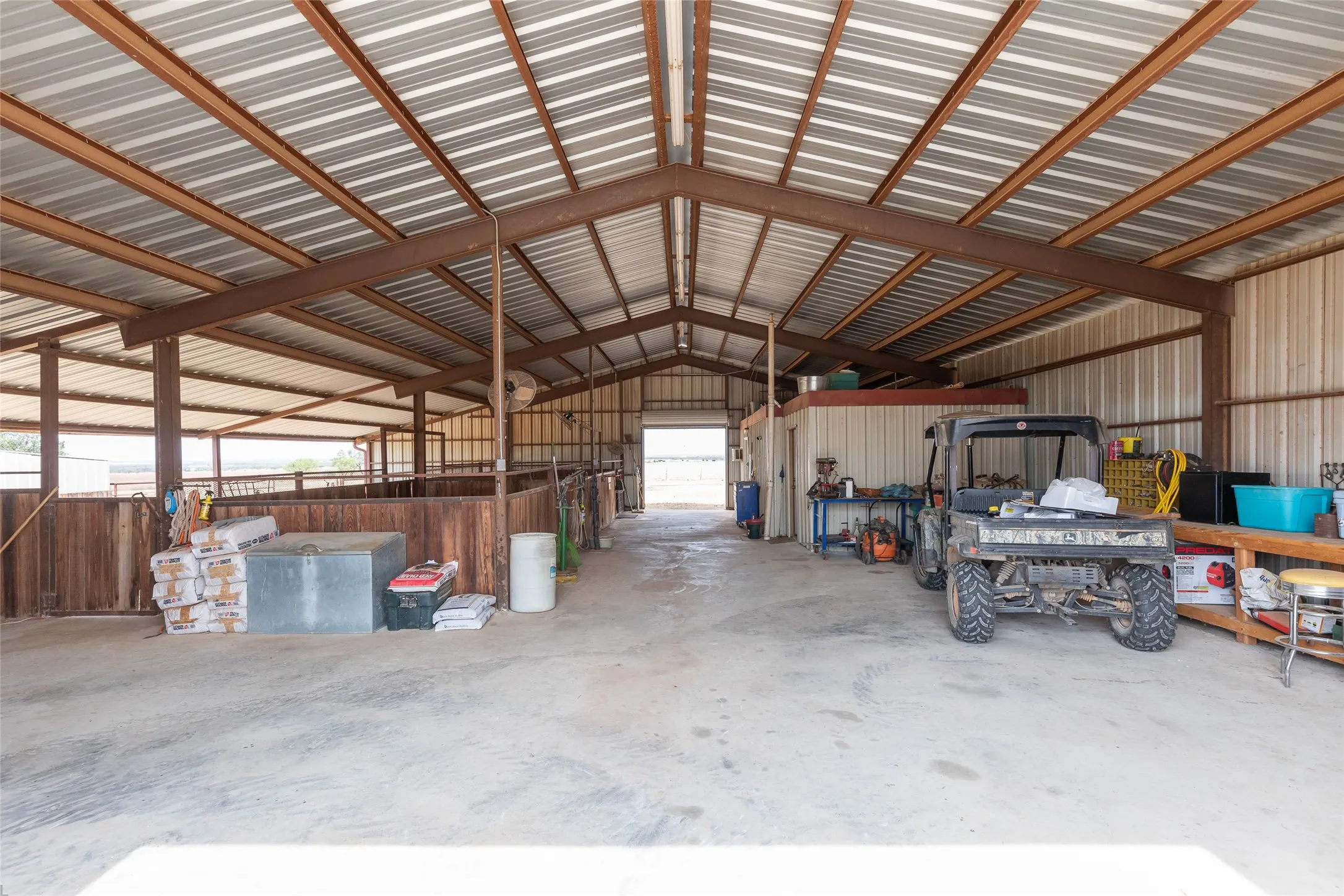 Single Family Residence For Sale in Jones County , 14505 County Road 453, Merkel, Texas 79536, 2 Bedroom, 2 Bathroom, Garage spaces, 1,350 Sqft, built in 2015, mls#21394515, Real Estate Agent in Merkel, Homes For Sale in Jones county, Homes For Sale in Merkel, Realtor in Merkel Texas, Real Estate Brokerage Independent Realty Texas, Luminita Cordes Realtor