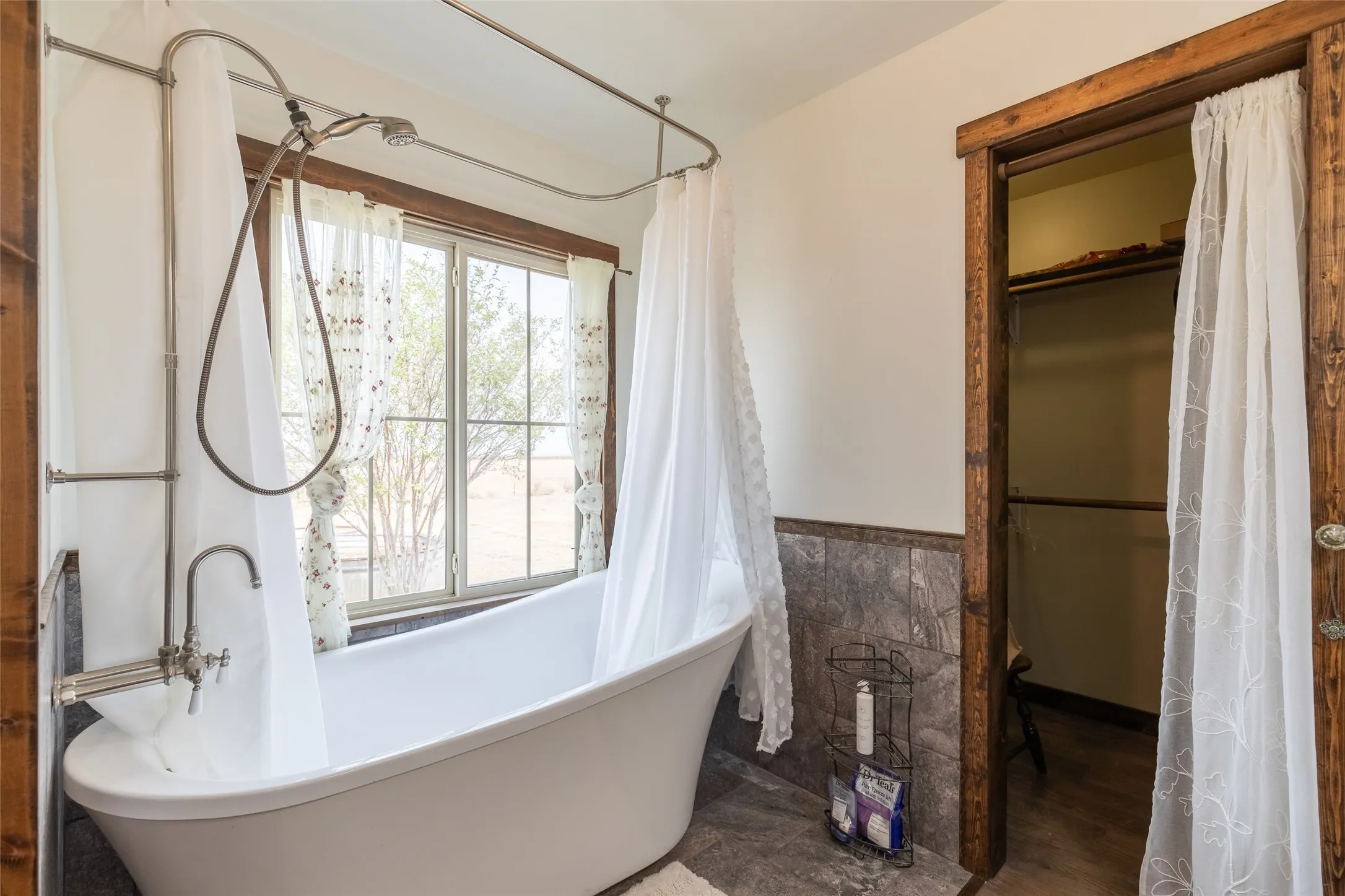 Single Family Residence For Sale in Jones County , 14505 County Road 453, Merkel, Texas 79536, 2 Bedroom, 2 Bathroom, Garage spaces, 1,350 Sqft, built in 2015, mls#21394515, Real Estate Agent in Merkel, Homes For Sale in Jones county, Homes For Sale in Merkel, Realtor in Merkel Texas, Real Estate Brokerage Independent Realty Texas, Luminita Cordes Realtor