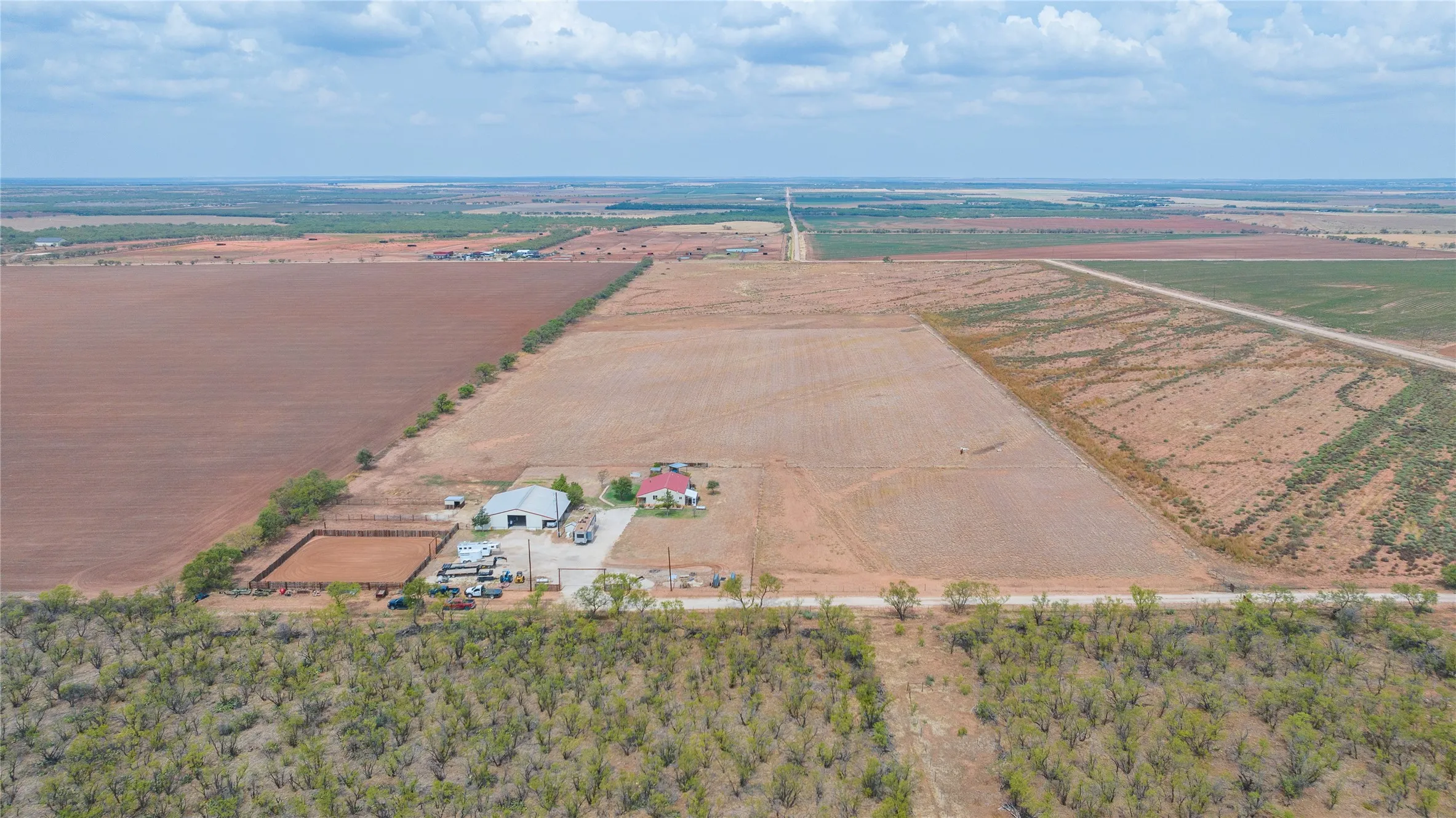 Single Family Residence For Sale in Jones County , 14505 County Road 453, Merkel, Texas 79536, 2 Bedroom, 2 Bathroom, Garage spaces, 1,350 Sqft, built in 2015, mls#21394515, Real Estate Agent in Merkel, Homes For Sale in Jones county, Homes For Sale in Merkel, Realtor in Merkel Texas, Real Estate Brokerage Independent Realty Texas, Luminita Cordes Realtor
