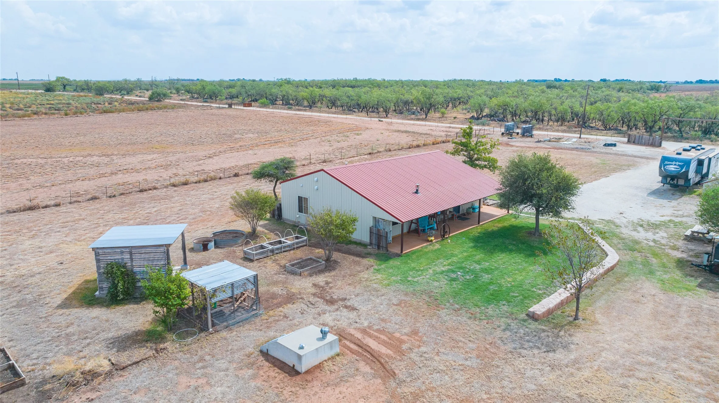 Single Family Residence For Sale in Jones County , 14505 County Road 453, Merkel, Texas 79536, 2 Bedroom, 2 Bathroom, Garage spaces, 1,350 Sqft, built in 2015, mls#21394515, Real Estate Agent in Merkel, Homes For Sale in Jones county, Homes For Sale in Merkel, Realtor in Merkel Texas, Real Estate Brokerage Independent Realty Texas, Luminita Cordes Realtor