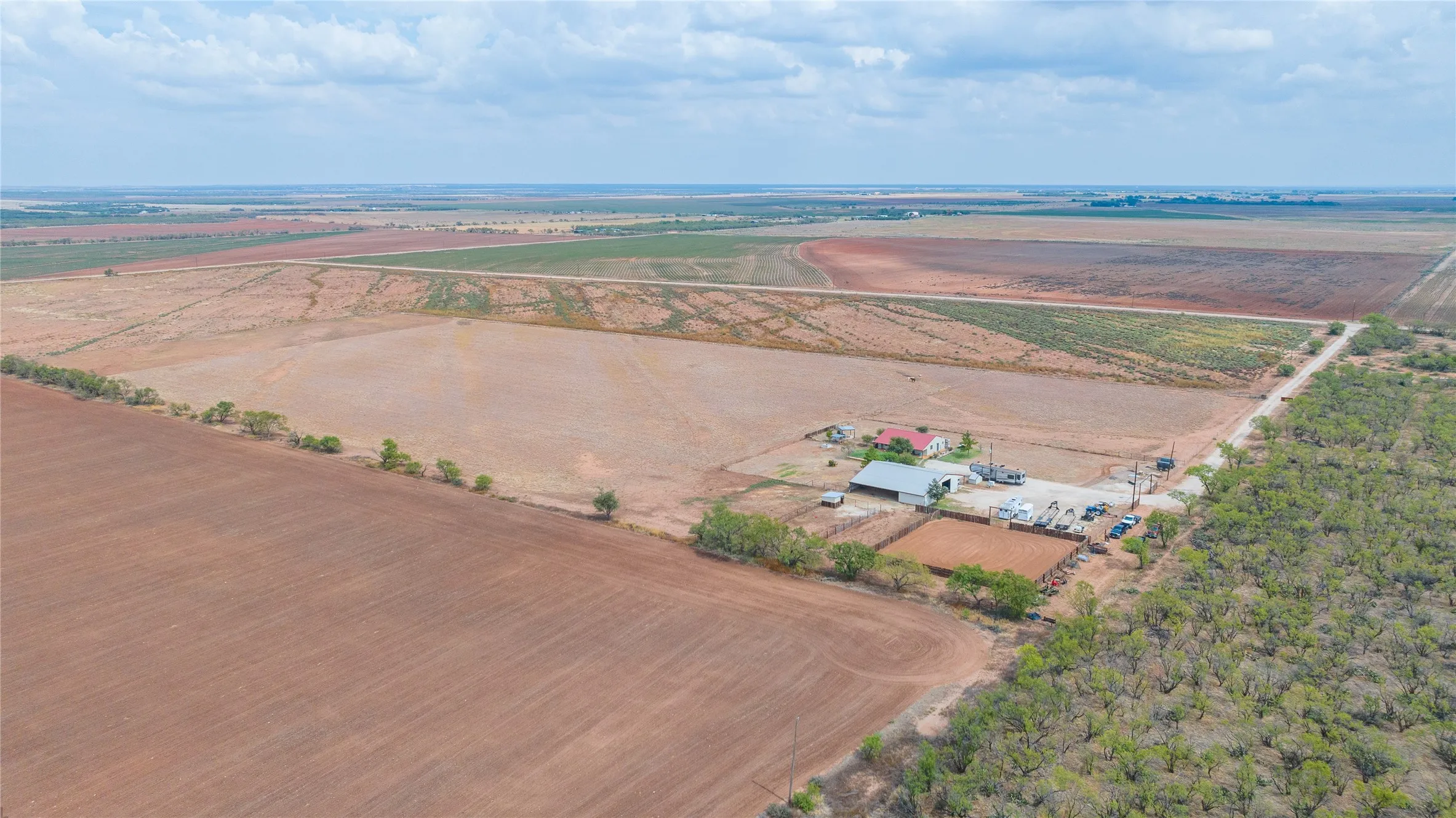 Single Family Residence For Sale in Jones County , 14505 County Road 453, Merkel, Texas 79536, 2 Bedroom, 2 Bathroom, Garage spaces, 1,350 Sqft, built in 2015, mls#21394515, Real Estate Agent in Merkel, Homes For Sale in Jones county, Homes For Sale in Merkel, Realtor in Merkel Texas, Real Estate Brokerage Independent Realty Texas, Luminita Cordes Realtor