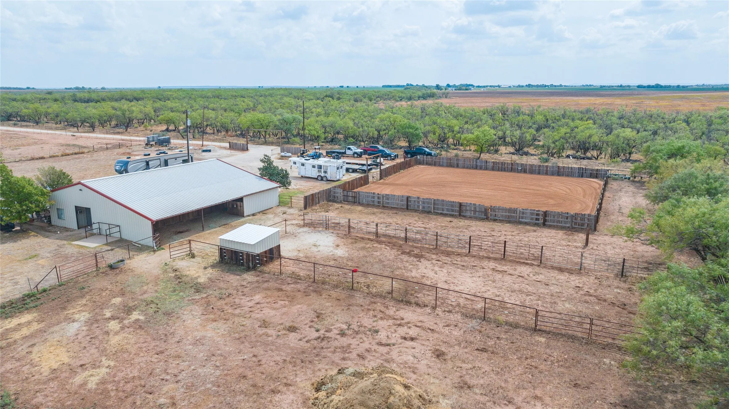 Single Family Residence For Sale in Jones County , 14505 County Road 453, Merkel, Texas 79536, 2 Bedroom, 2 Bathroom, Garage spaces, 1,350 Sqft, built in 2015, mls#21394515, Real Estate Agent in Merkel, Homes For Sale in Jones county, Homes For Sale in Merkel, Realtor in Merkel Texas, Real Estate Brokerage Independent Realty Texas, Luminita Cordes Realtor