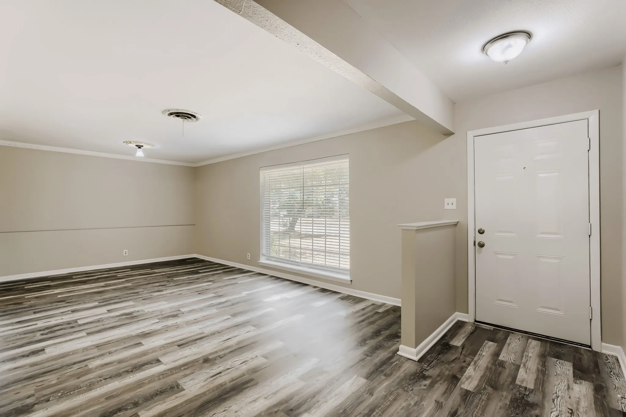 Single Family Residence For Sale in Dallas County , 3337 Boulder Drive, Dallas, Texas 75233, 3 Bedroom, 2 Bathroom, 2 Garage spaces, 1,764 Sqft, built in 1960, mls#21394605, Real Estate Agent in Dallas, Homes For Sale in Dallas county, Homes For Sale in Dallas, Realtor in Dallas Texas, Real Estate Brokerage Independent Realty Texas, Luminita Cordes Realtor