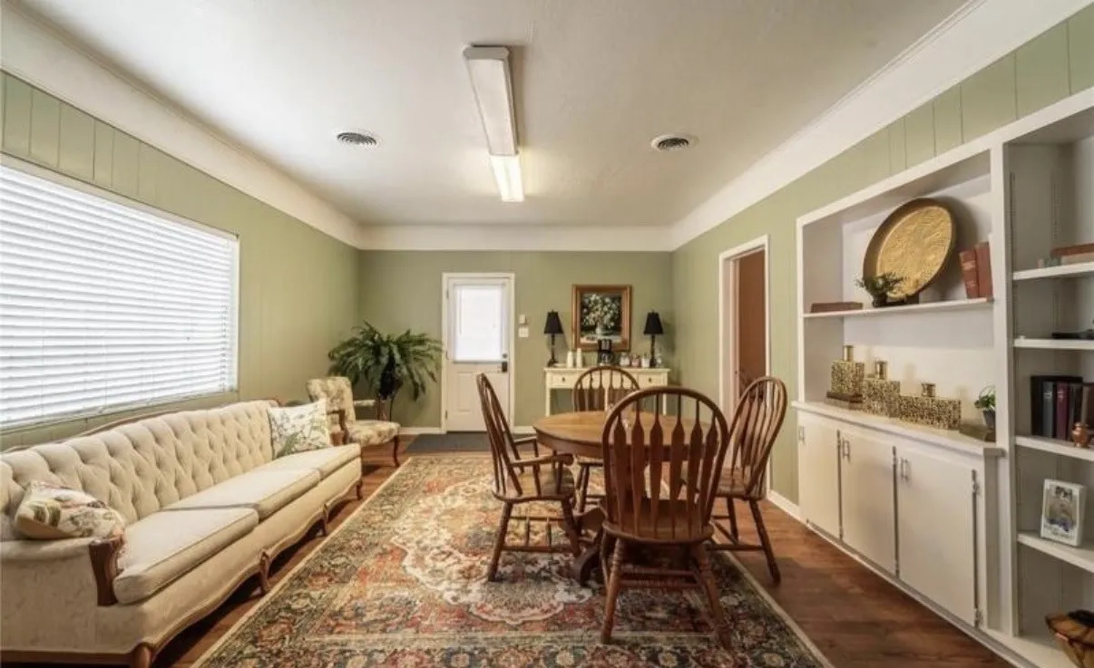 Office For Sale in Lamar County , 508 Monroe Street, Deport, Texas 75435, 0, 0, Garage spaces, 0 Sqft, built in 1960, mls#21397553, Real Estate Agent in Deport, Homes For Sale in Lamar county, Homes For Sale in Deport, Realtor in Deport Texas, Real Estate Brokerage Independent Realty Texas, Luminita Cordes Realtor