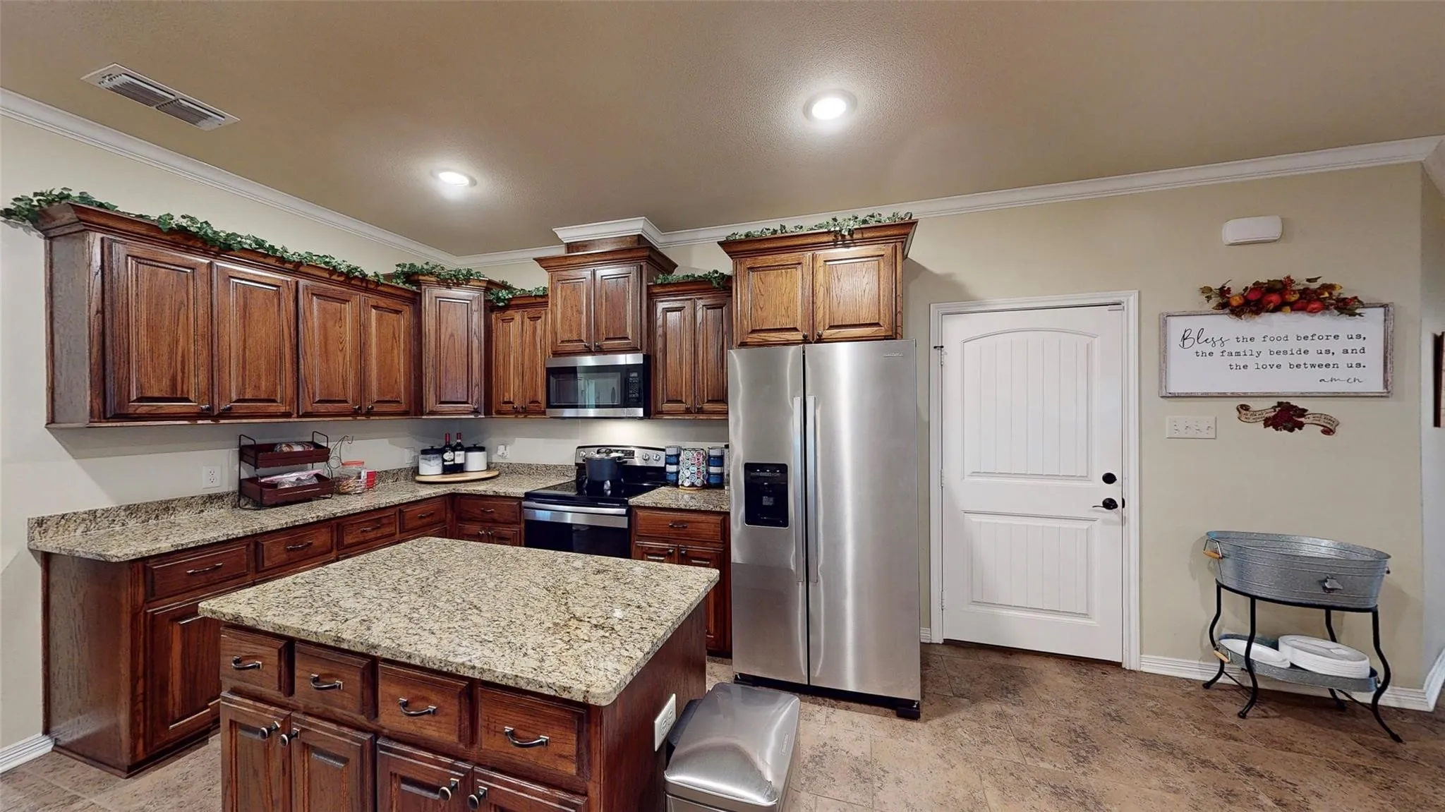 Single Family Residence For Sale in Smith County , 853 County Road 37, Tyler, Texas 75706, 3 Bedroom, 3 Bathroom, 2 Garage spaces, 1,949 Sqft, built in 2019, mls#21397648, Real Estate Agent in Tyler, Homes For Sale in Smith county, Homes For Sale in Tyler, Realtor in Tyler Texas, Real Estate Brokerage Independent Realty Texas, Luminita Cordes Realtor