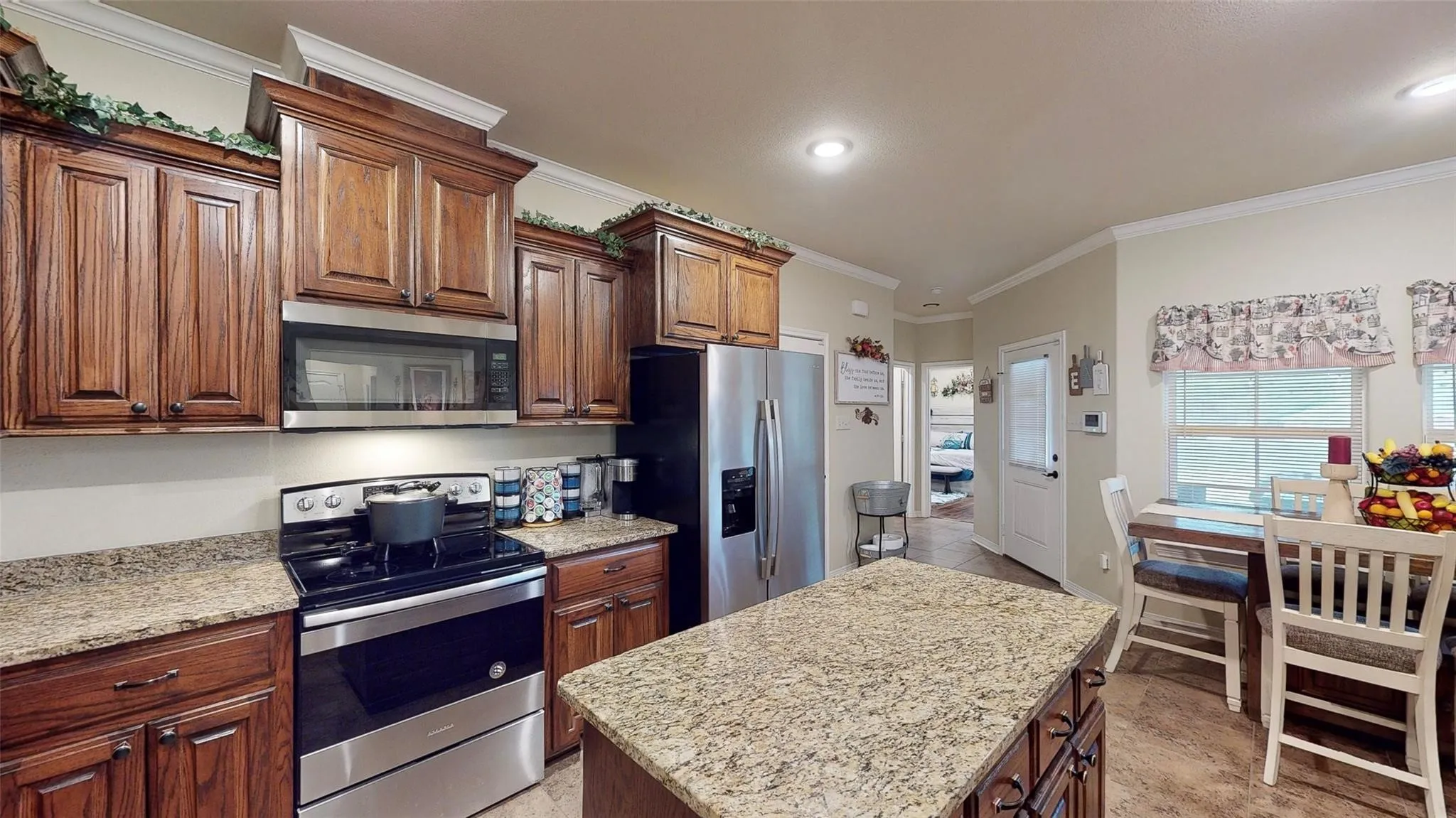 Single Family Residence For Sale in Smith County , 853 County Road 37, Tyler, Texas 75706, 3 Bedroom, 3 Bathroom, 2 Garage spaces, 1,949 Sqft, built in 2019, mls#21397648, Real Estate Agent in Tyler, Homes For Sale in Smith county, Homes For Sale in Tyler, Realtor in Tyler Texas, Real Estate Brokerage Independent Realty Texas, Luminita Cordes Realtor