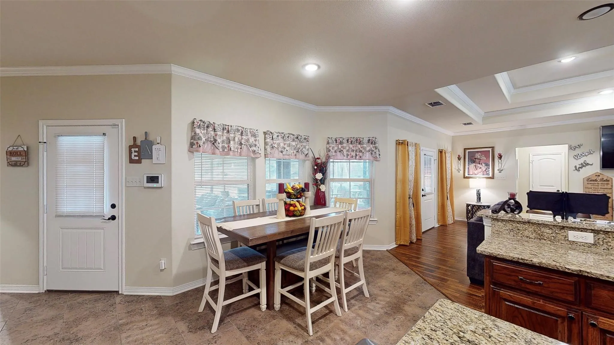 Single Family Residence For Sale in Smith County , 853 County Road 37, Tyler, Texas 75706, 3 Bedroom, 3 Bathroom, 2 Garage spaces, 1,949 Sqft, built in 2019, mls#21397648, Real Estate Agent in Tyler, Homes For Sale in Smith county, Homes For Sale in Tyler, Realtor in Tyler Texas, Real Estate Brokerage Independent Realty Texas, Luminita Cordes Realtor