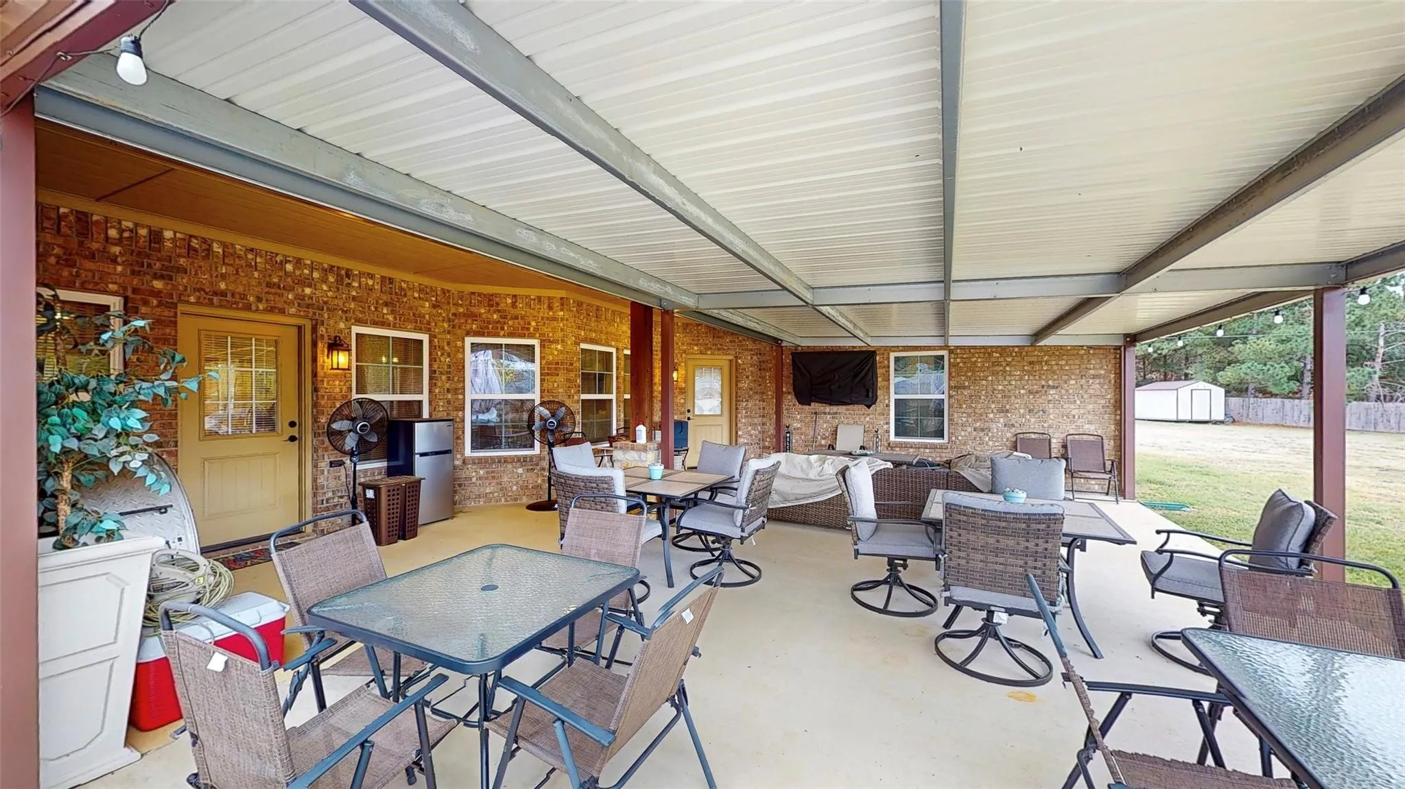 Single Family Residence For Sale in Smith County , 853 County Road 37, Tyler, Texas 75706, 3 Bedroom, 3 Bathroom, 2 Garage spaces, 1,949 Sqft, built in 2019, mls#21397648, Real Estate Agent in Tyler, Homes For Sale in Smith county, Homes For Sale in Tyler, Realtor in Tyler Texas, Real Estate Brokerage Independent Realty Texas, Luminita Cordes Realtor