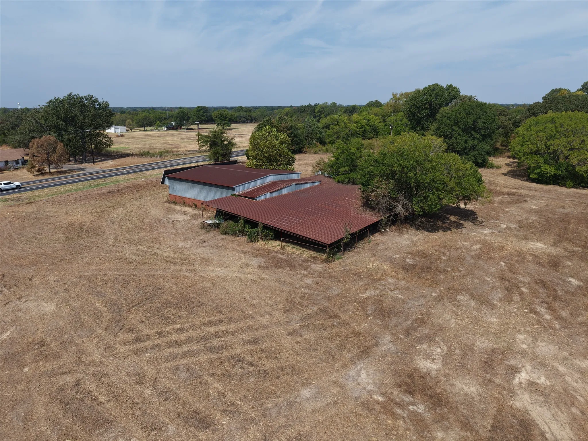 Warehouse For Sale in Wood County , 4732 Tx St Hwy 154 Highway, Yantis, Texas 75497, 0, 0, Garage spaces, 4,645 Sqft, built in 1989, mls#21396102, Real Estate Agent in Yantis, Homes For Sale in Wood county, Homes For Sale in Yantis, Realtor in Yantis Texas, Real Estate Brokerage Independent Realty Texas, Luminita Cordes Realtor