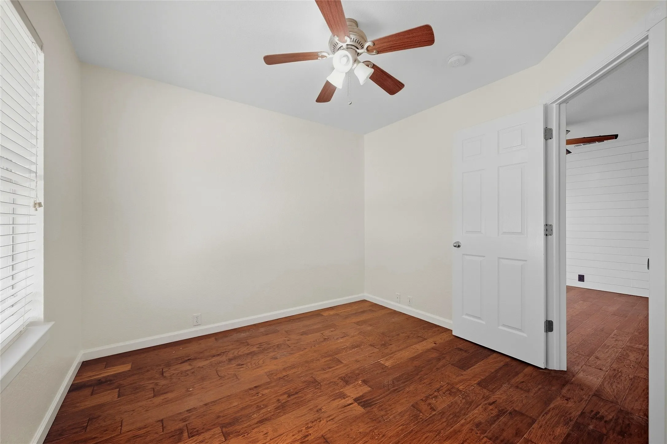 Single Family Residence For Rent in Grayson County , 4506 Falcon Drive, Sherman, Texas 75092, 4 Bedroom, 2 Bathroom, 2 Garage spaces, 1,855 Sqft, built in 2005, mls#21397579, Real Estate Agent in Sherman, Homes For Rent in Grayson county, Homes For Rent in Sherman, Realtor in Sherman Texas, Real Estate Brokerage Independent Realty Texas, Luminita Cordes Realtor
