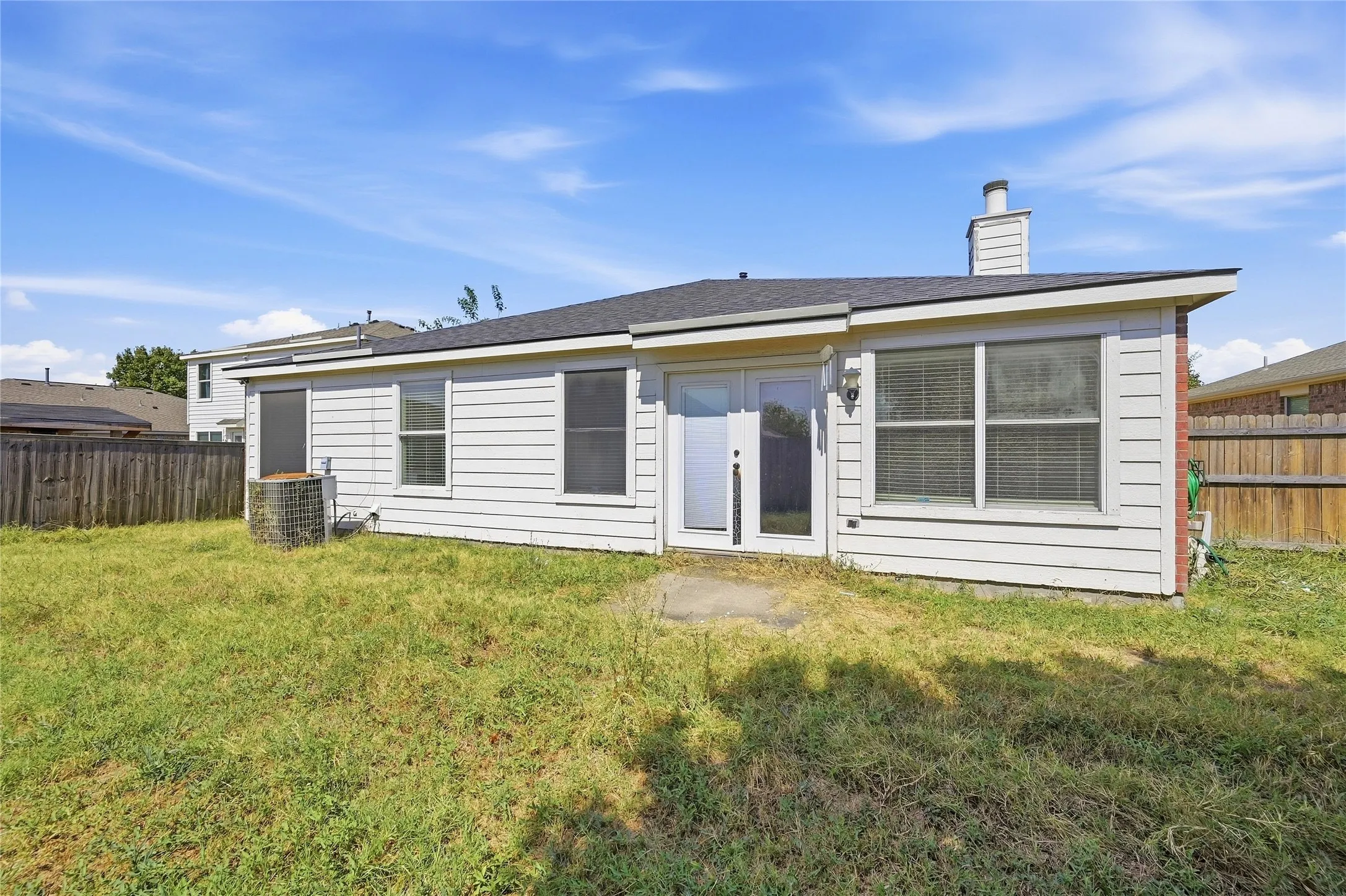 Single Family Residence For Rent in Grayson County , 4506 Falcon Drive, Sherman, Texas 75092, 4 Bedroom, 2 Bathroom, 2 Garage spaces, 1,855 Sqft, built in 2005, mls#21397579, Real Estate Agent in Sherman, Homes For Rent in Grayson county, Homes For Rent in Sherman, Realtor in Sherman Texas, Real Estate Brokerage Independent Realty Texas, Luminita Cordes Realtor