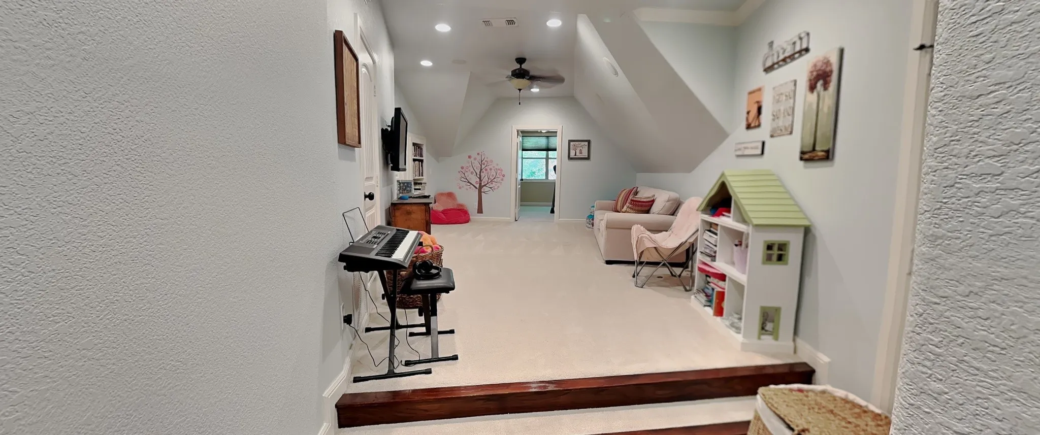 Single Family Residence For Rent in Tarrant County , 2929 Park Arbor Court, Fort Worth, Texas 76116, 3 Bedroom, 4 Bathroom, 2 Garage spaces, 3,642 Sqft, built in 2008, mls#21397665, Real Estate Agent in Fort Worth, Homes For Rent in Tarrant county, Homes For Rent in Fort Worth, Realtor in Fort Worth Texas, Real Estate Brokerage Independent Realty Texas, Luminita Cordes Realtor
