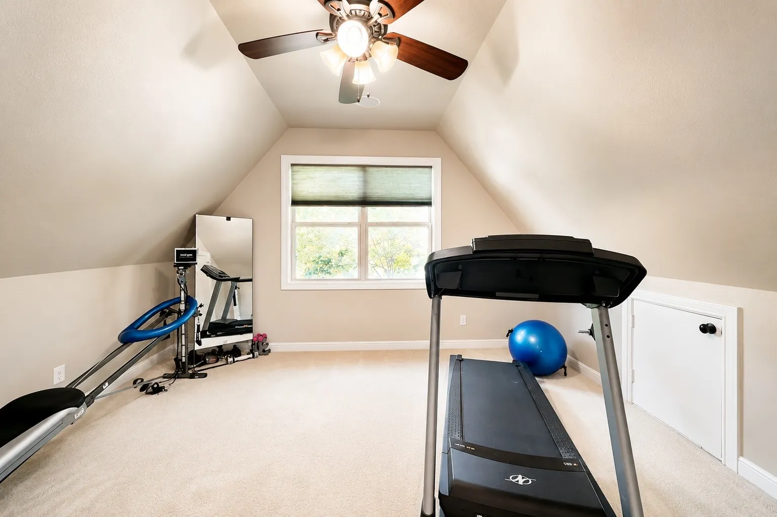 Single Family Residence For Rent in Tarrant County , 2929 Park Arbor Court, Fort Worth, Texas 76116, 3 Bedroom, 4 Bathroom, 2 Garage spaces, 3,642 Sqft, built in 2008, mls#21397665, Real Estate Agent in Fort Worth, Homes For Rent in Tarrant county, Homes For Rent in Fort Worth, Realtor in Fort Worth Texas, Real Estate Brokerage Independent Realty Texas, Luminita Cordes Realtor