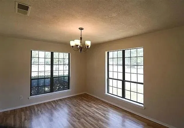 Single Family Residence For Sale in Erath County , 910 N lydia Street, Stephenville, Texas 76401, 4 Bedroom, 3 Bathroom, 2 Garage spaces, 2,860 Sqft, built in 1978, mls#21397666, Real Estate Agent in Stephenville, Homes For Sale in Erath county, Homes For Sale in Stephenville, Realtor in Stephenville Texas, Real Estate Brokerage Independent Realty Texas, Luminita Cordes Realtor