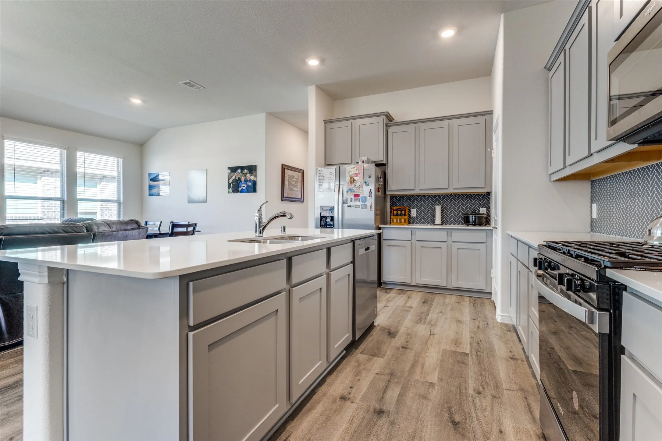 Single Family Residence For Sale in Collin County , 2000 Stinnet Street, Anna, Texas 75409, 3 Bedroom, 2 Bathroom, 2 Garage spaces, 2,029 Sqft, built in 2023, mls#21396204, Real Estate Agent in Anna, Homes For Sale in Collin county, Homes For Sale in Anna, Realtor in Anna Texas, Real Estate Brokerage Independent Realty Texas, Luminita Cordes Realtor