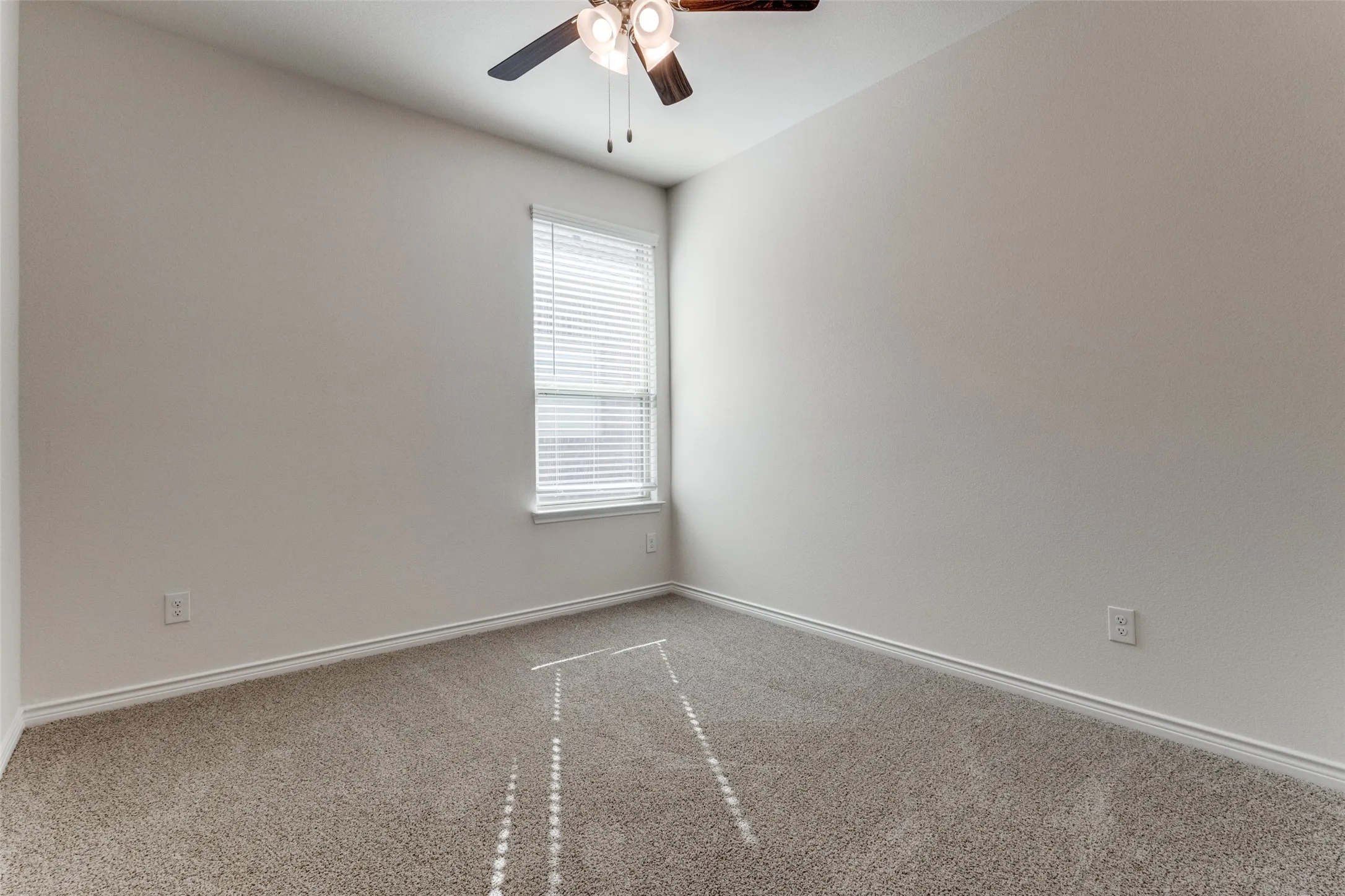 Single Family Residence For Sale in Collin County , 2000 Stinnet Street, Anna, Texas 75409, 3 Bedroom, 2 Bathroom, 2 Garage spaces, 2,029 Sqft, built in 2023, mls#21396204, Real Estate Agent in Anna, Homes For Sale in Collin county, Homes For Sale in Anna, Realtor in Anna Texas, Real Estate Brokerage Independent Realty Texas, Luminita Cordes Realtor