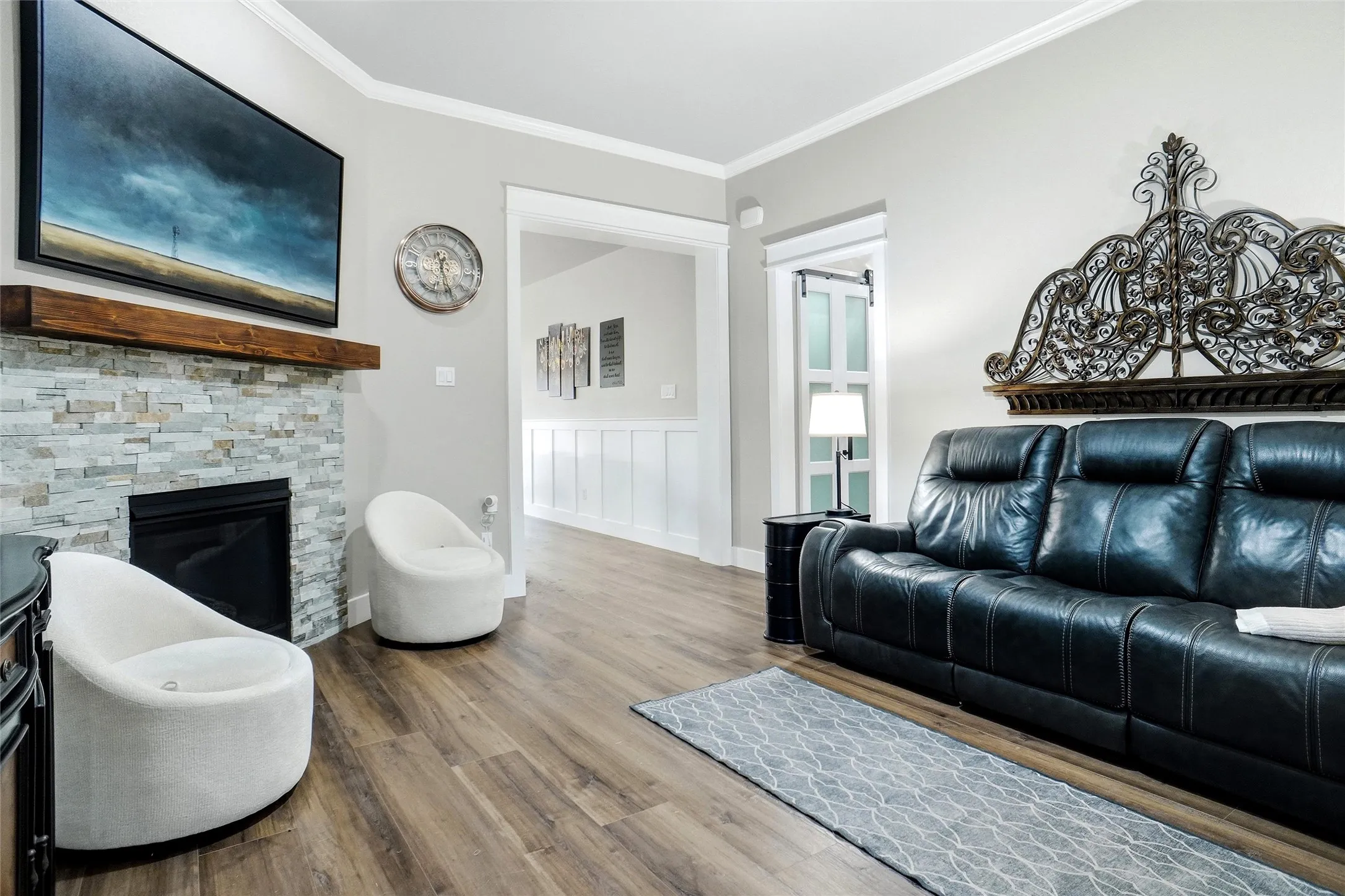 Single Family Residence For Sale in Tarrant County , 905 Mary Drive, Hurst, Texas 76053, 3 Bedroom, 2 Bathroom, 2 Garage spaces, 1,529 Sqft, built in 2014, mls#21393170, Real Estate Agent in Hurst, Homes For Sale in Tarrant county, Homes For Sale in Hurst, Realtor in Hurst Texas, Real Estate Brokerage Independent Realty Texas, Luminita Cordes Realtor