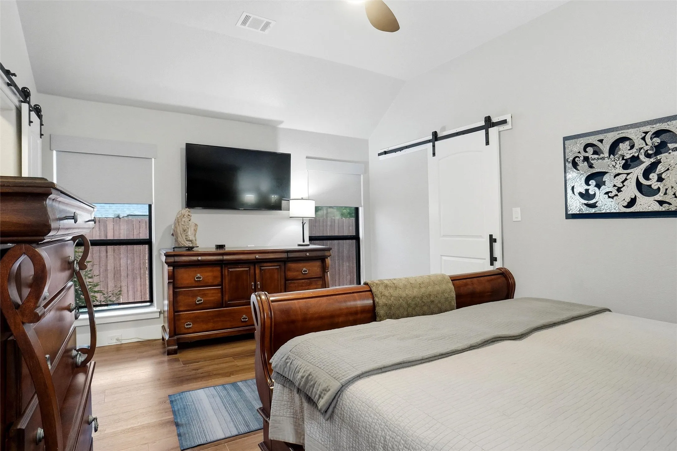 Single Family Residence For Sale in Tarrant County , 905 Mary Drive, Hurst, Texas 76053, 3 Bedroom, 2 Bathroom, 2 Garage spaces, 1,529 Sqft, built in 2014, mls#21393170, Real Estate Agent in Hurst, Homes For Sale in Tarrant county, Homes For Sale in Hurst, Realtor in Hurst Texas, Real Estate Brokerage Independent Realty Texas, Luminita Cordes Realtor