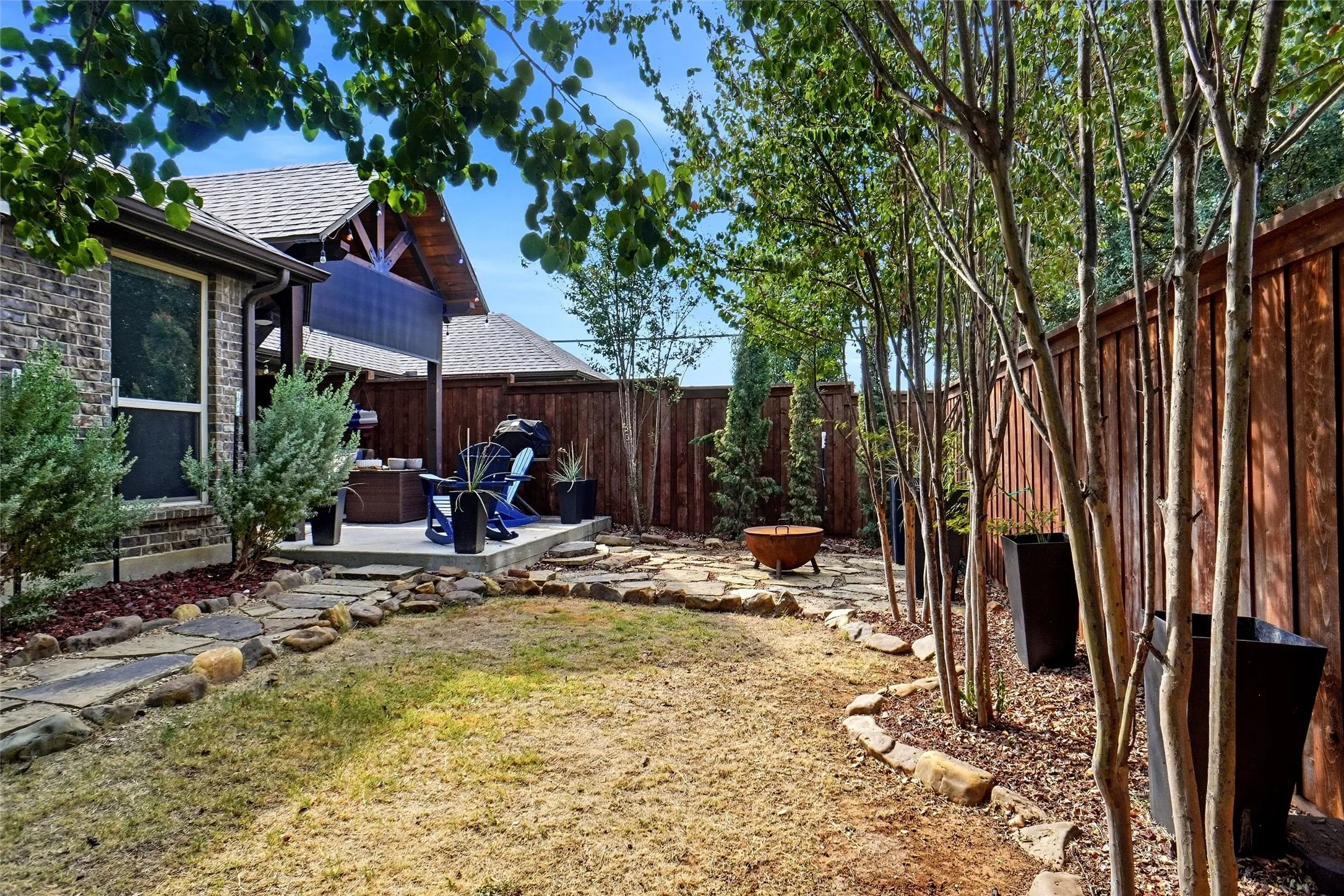 Single Family Residence For Sale in Tarrant County , 905 Mary Drive, Hurst, Texas 76053, 3 Bedroom, 2 Bathroom, 2 Garage spaces, 1,529 Sqft, built in 2014, mls#21393170, Real Estate Agent in Hurst, Homes For Sale in Tarrant county, Homes For Sale in Hurst, Realtor in Hurst Texas, Real Estate Brokerage Independent Realty Texas, Luminita Cordes Realtor
