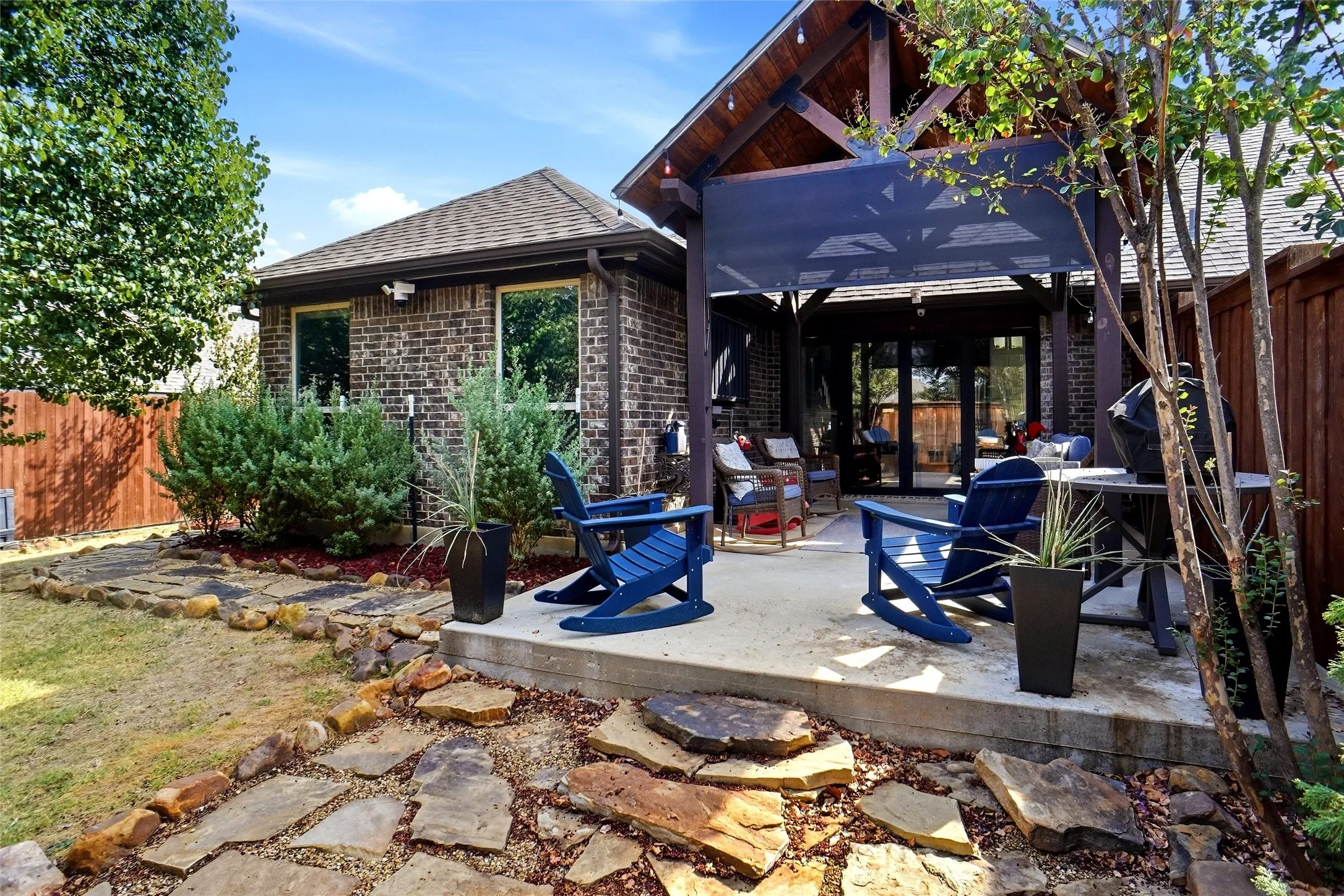 Single Family Residence For Sale in Tarrant County , 905 Mary Drive, Hurst, Texas 76053, 3 Bedroom, 2 Bathroom, 2 Garage spaces, 1,529 Sqft, built in 2014, mls#21393170, Real Estate Agent in Hurst, Homes For Sale in Tarrant county, Homes For Sale in Hurst, Realtor in Hurst Texas, Real Estate Brokerage Independent Realty Texas, Luminita Cordes Realtor