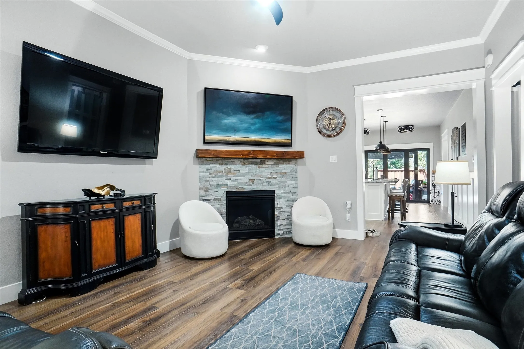 Single Family Residence For Sale in Tarrant County , 905 Mary Drive, Hurst, Texas 76053, 3 Bedroom, 2 Bathroom, 2 Garage spaces, 1,529 Sqft, built in 2014, mls#21393170, Real Estate Agent in Hurst, Homes For Sale in Tarrant county, Homes For Sale in Hurst, Realtor in Hurst Texas, Real Estate Brokerage Independent Realty Texas, Luminita Cordes Realtor