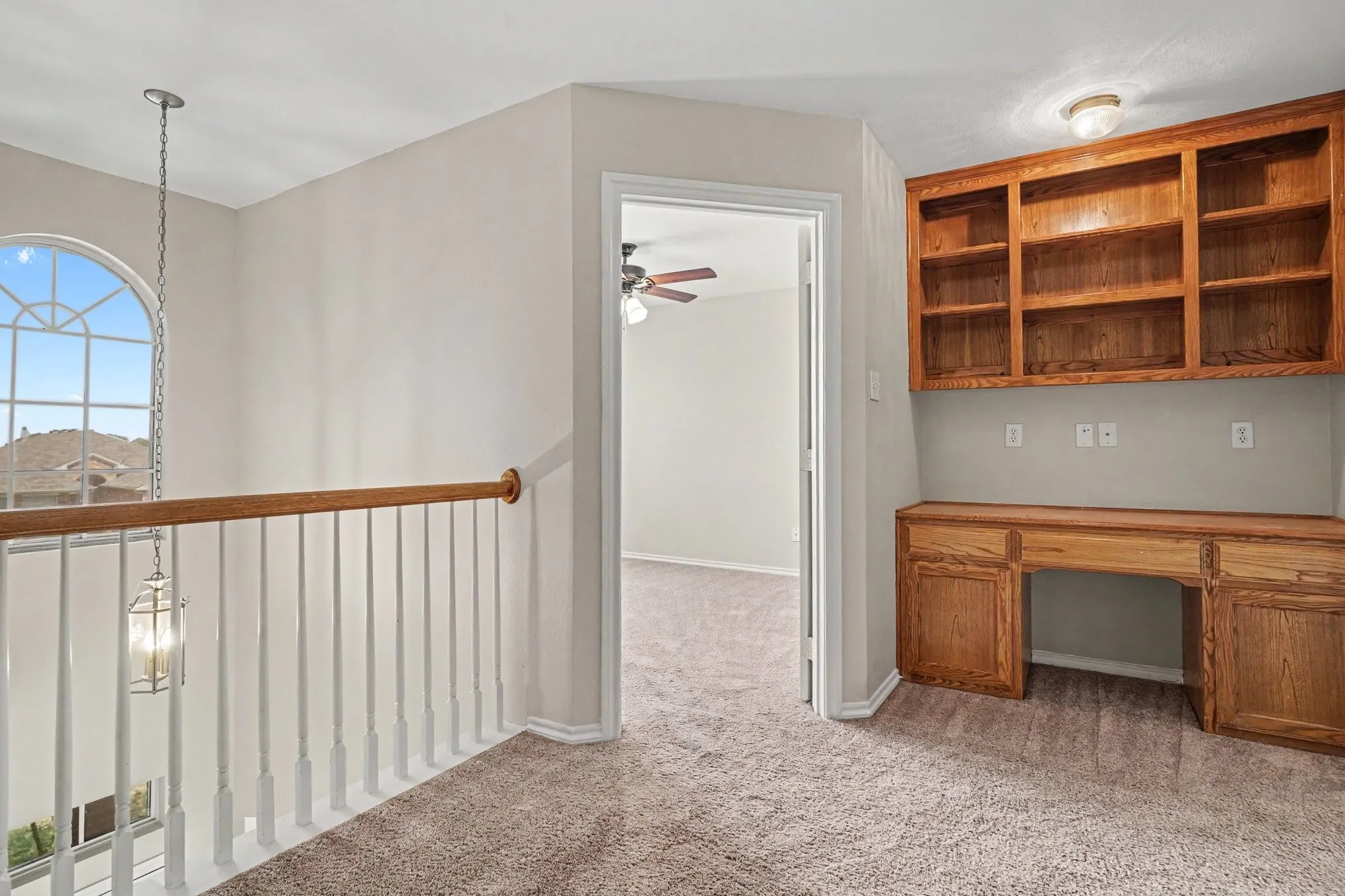 Single Family Residence For Sale in Tarrant County , 3908 Confidence Drive, Fort Worth, Texas 76244, 4 Bedroom, 3 Bathroom, 2 Garage spaces, 2,351 Sqft, built in 2004, mls#21391920, Real Estate Agent in Fort Worth, Homes For Sale in Tarrant county, Homes For Sale in Fort Worth, Realtor in Fort Worth Texas, Real Estate Brokerage Independent Realty Texas, Luminita Cordes Realtor