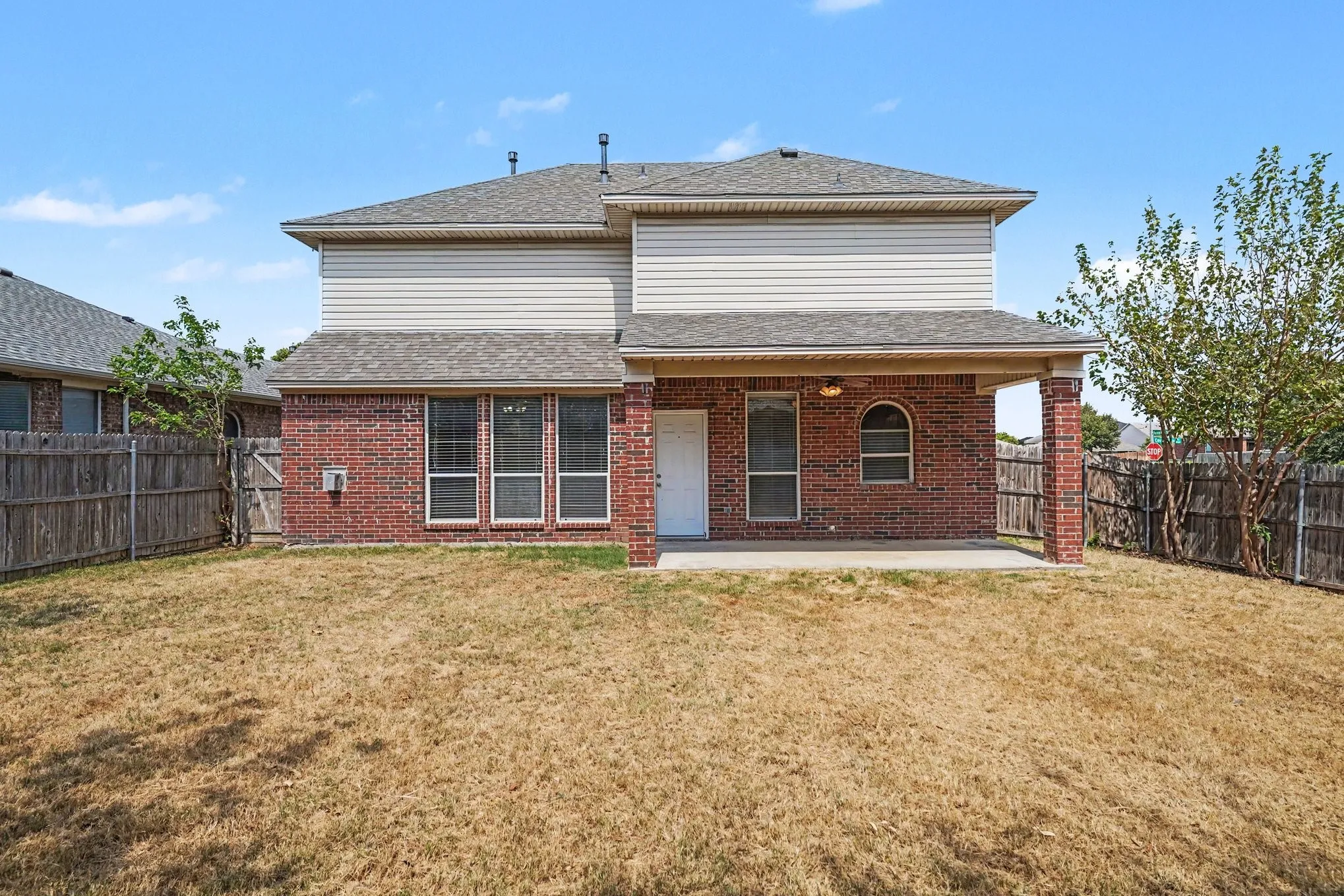 Single Family Residence For Sale in Tarrant County , 3908 Confidence Drive, Fort Worth, Texas 76244, 4 Bedroom, 3 Bathroom, 2 Garage spaces, 2,351 Sqft, built in 2004, mls#21391920, Real Estate Agent in Fort Worth, Homes For Sale in Tarrant county, Homes For Sale in Fort Worth, Realtor in Fort Worth Texas, Real Estate Brokerage Independent Realty Texas, Luminita Cordes Realtor