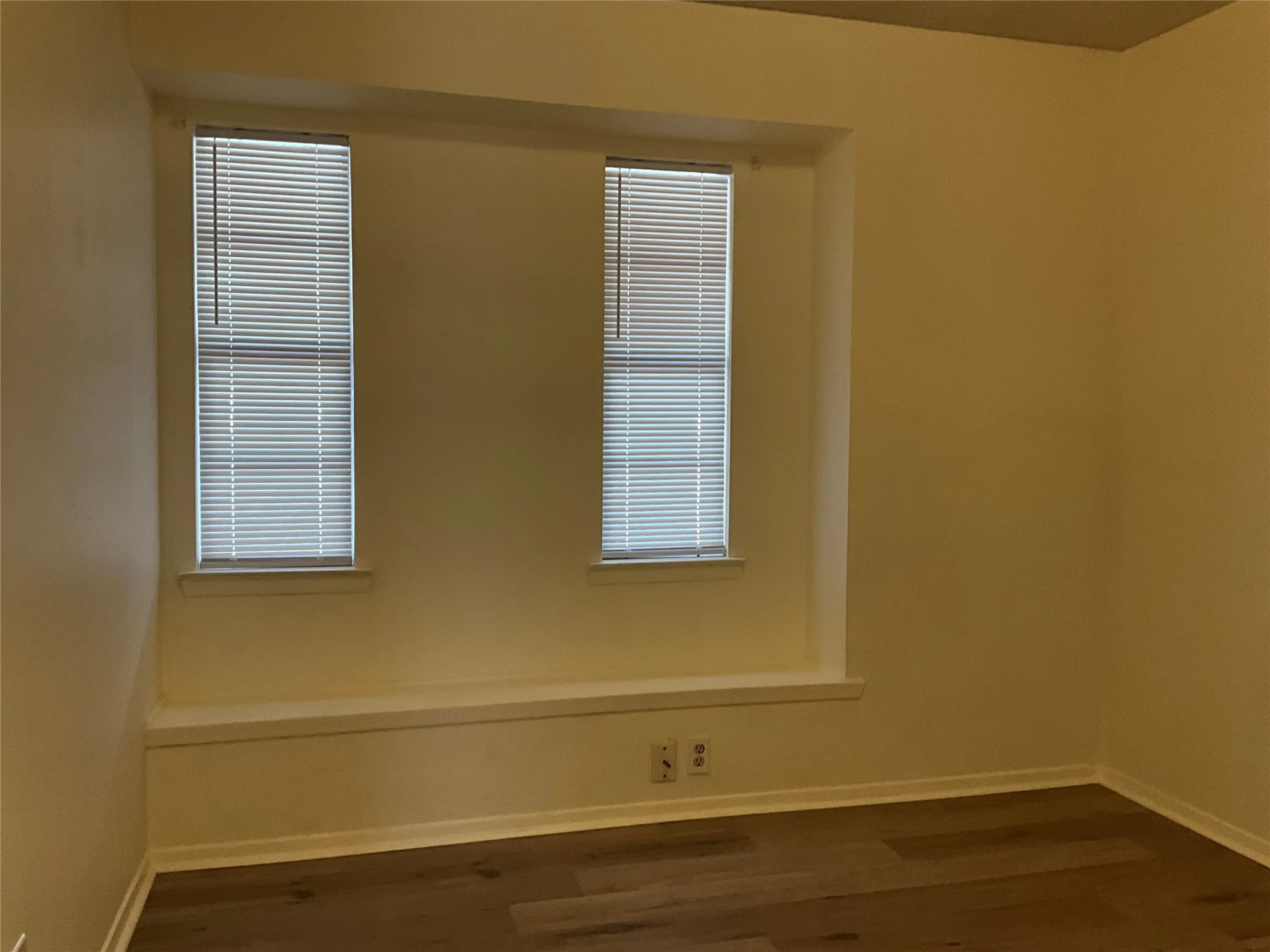 Single Family Residence For Rent in Palo Pinto County , 806 Long Drive, Mineral Wells, Texas 76067, 3 Bedroom, 2 Bathroom, 2 Garage spaces, 1,354 Sqft, built in 1967, mls#21397672, Real Estate Agent in Mineral Wells, Homes For Rent in Palo Pinto county, Homes For Rent in Mineral Wells, Realtor in Mineral Wells Texas, Real Estate Brokerage Independent Realty Texas, Luminita Cordes Realtor