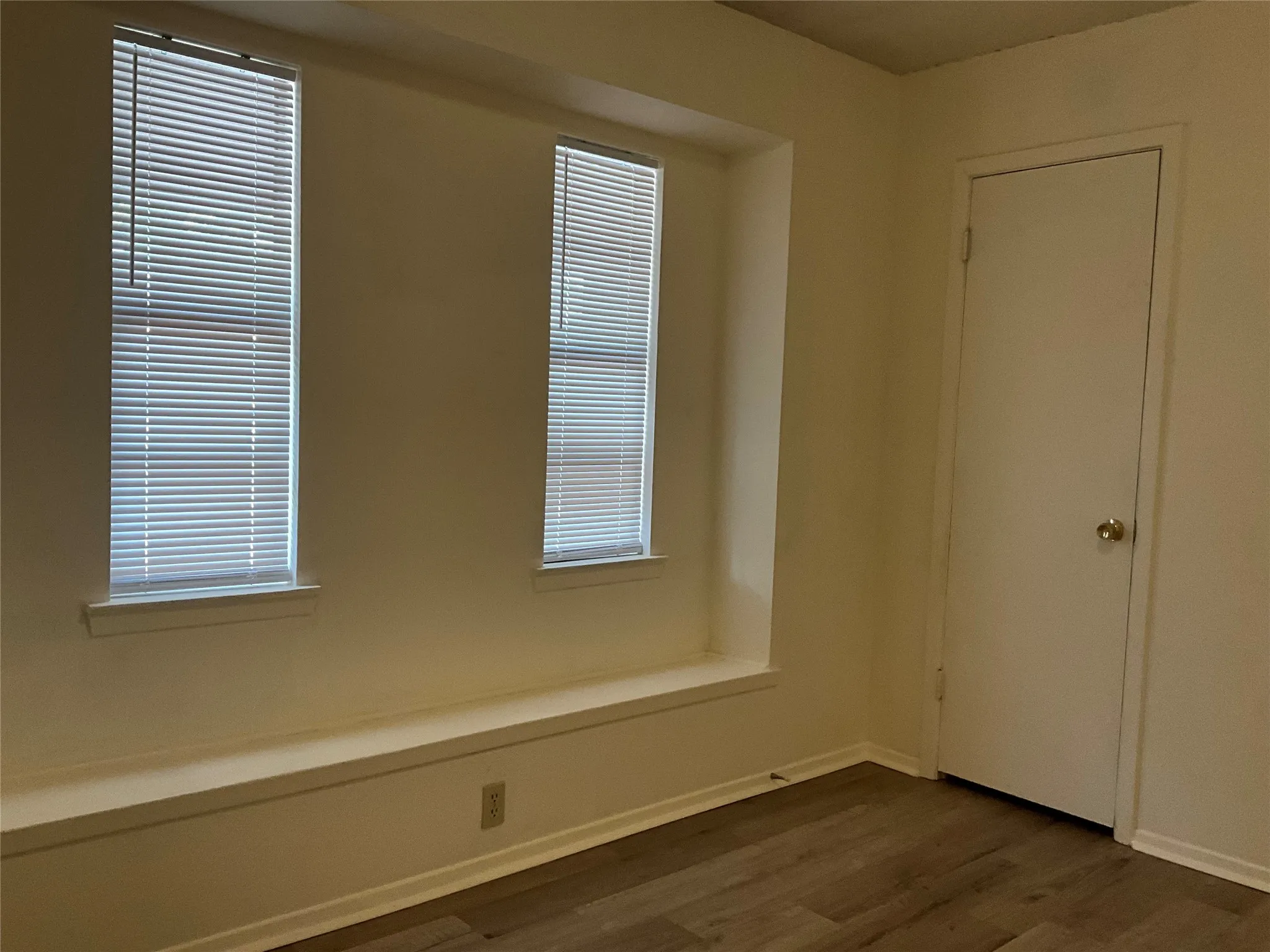 Single Family Residence For Rent in Palo Pinto County , 806 Long Drive, Mineral Wells, Texas 76067, 3 Bedroom, 2 Bathroom, 2 Garage spaces, 1,354 Sqft, built in 1967, mls#21397672, Real Estate Agent in Mineral Wells, Homes For Rent in Palo Pinto county, Homes For Rent in Mineral Wells, Realtor in Mineral Wells Texas, Real Estate Brokerage Independent Realty Texas, Luminita Cordes Realtor