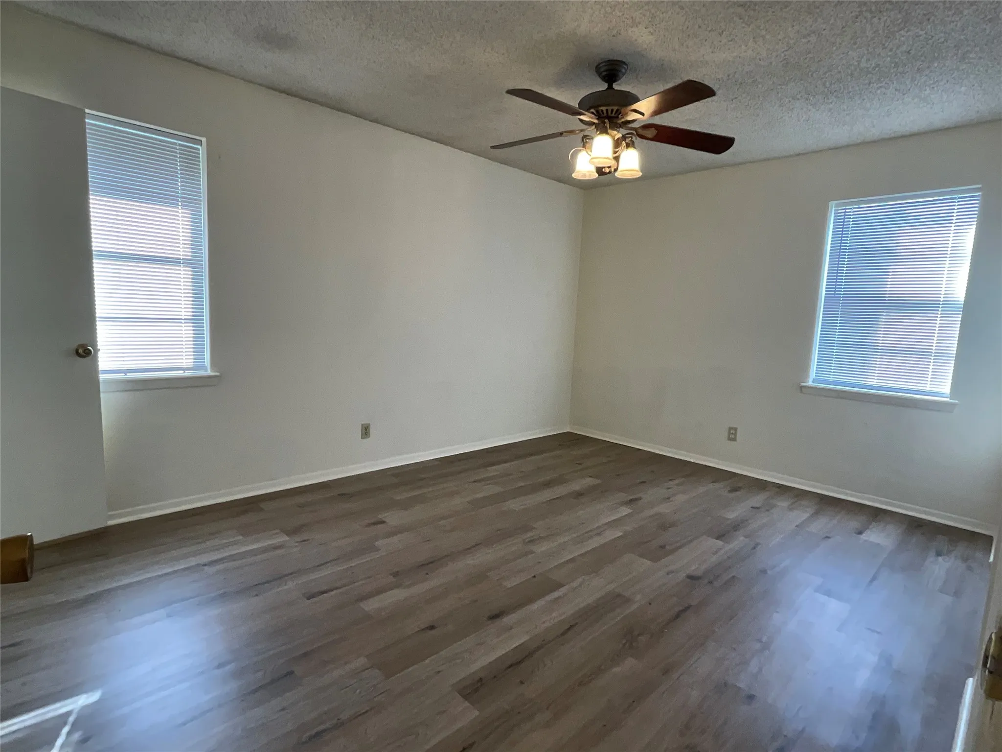 Single Family Residence For Rent in Palo Pinto County , 806 Long Drive, Mineral Wells, Texas 76067, 3 Bedroom, 2 Bathroom, 2 Garage spaces, 1,354 Sqft, built in 1967, mls#21397672, Real Estate Agent in Mineral Wells, Homes For Rent in Palo Pinto county, Homes For Rent in Mineral Wells, Realtor in Mineral Wells Texas, Real Estate Brokerage Independent Realty Texas, Luminita Cordes Realtor
