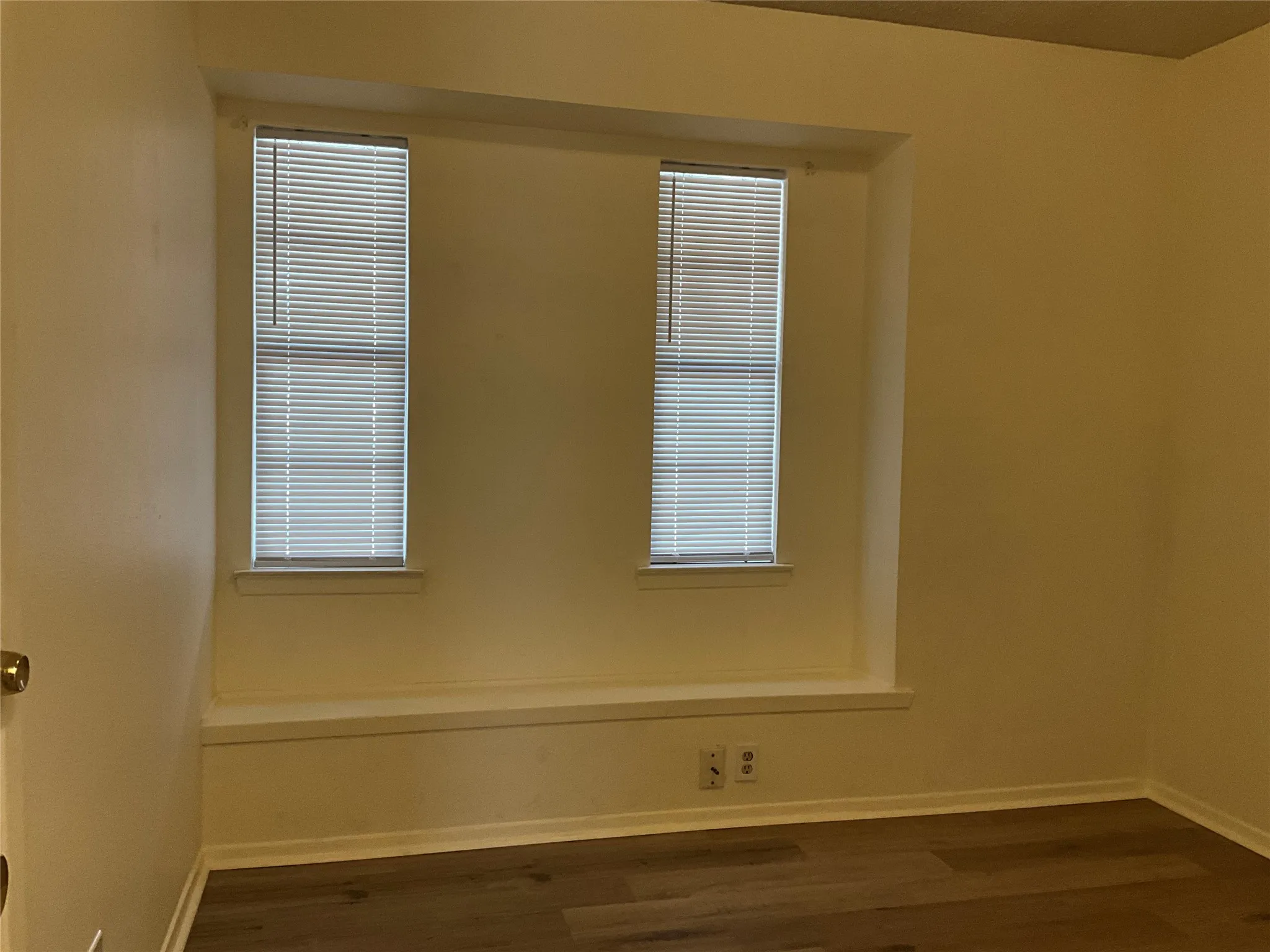 Single Family Residence For Rent in Palo Pinto County , 806 Long Drive, Mineral Wells, Texas 76067, 3 Bedroom, 2 Bathroom, 2 Garage spaces, 1,354 Sqft, built in 1967, mls#21397672, Real Estate Agent in Mineral Wells, Homes For Rent in Palo Pinto county, Homes For Rent in Mineral Wells, Realtor in Mineral Wells Texas, Real Estate Brokerage Independent Realty Texas, Luminita Cordes Realtor