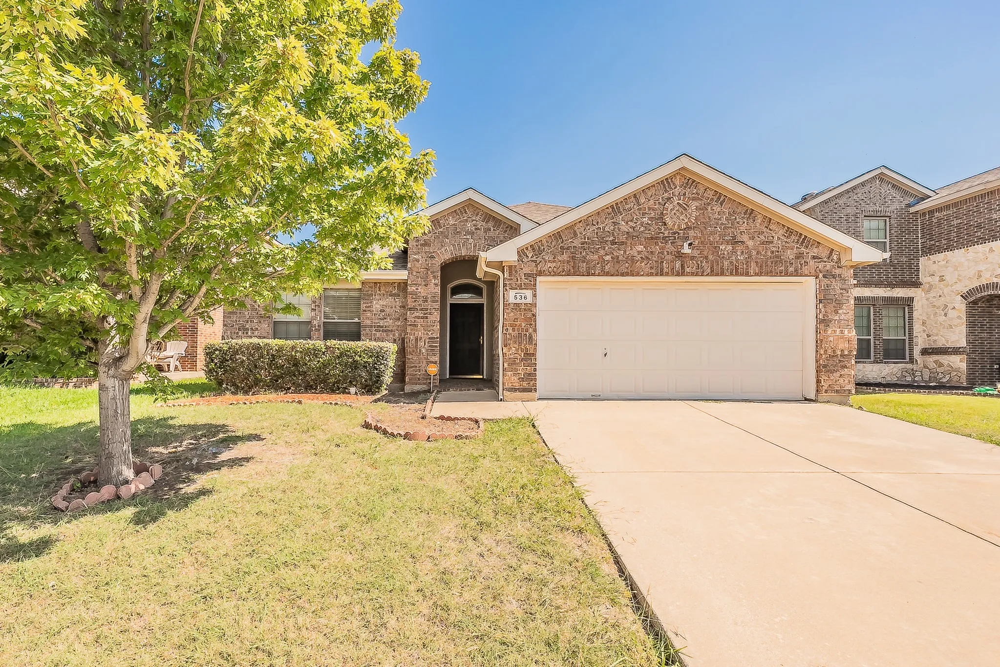 Single Family Residence For Rent in Tarrant County , 536 Goldstone Lane, Fort Worth, Texas 76131, 3 Bedroom, 2 Bathroom, 2 Garage spaces, 1,595 Sqft, built in 2006, mls#21394306, Real Estate Agent in Fort Worth, Homes For Rent in Tarrant county, Homes For Rent in Fort Worth, Realtor in Fort Worth Texas, Real Estate Brokerage Independent Realty Texas, Luminita Cordes Realtor
