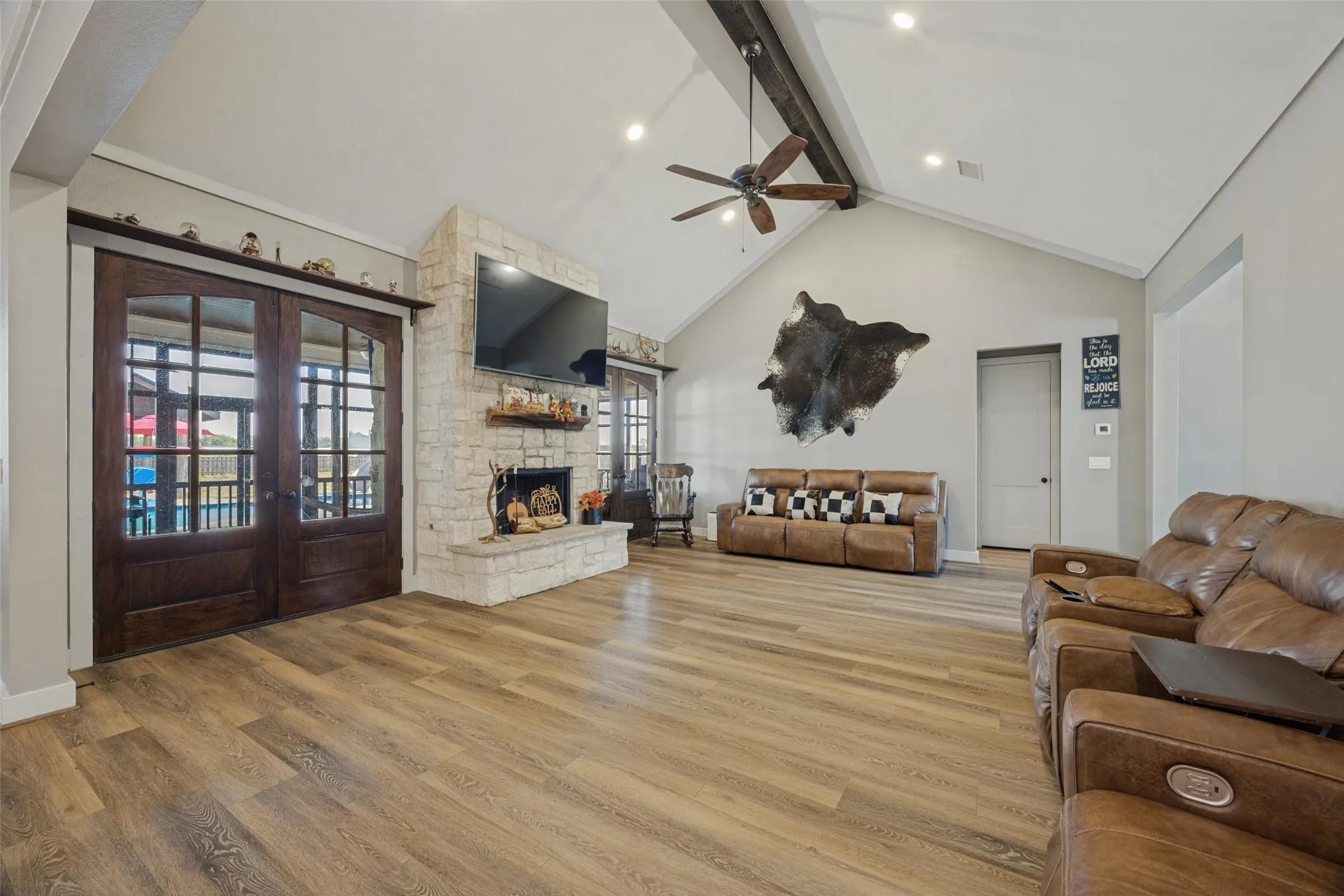 Single Family Residence For Sale in Grayson County , 341 George Road, Howe, Texas 75459, 4 Bedroom, 5 Bathroom, 3 Garage spaces, 3,372 Sqft, built in 2020, mls#21381397, Real Estate Agent in Howe, Homes For Sale in Grayson county, Homes For Sale in Howe, Realtor in Howe Texas, Real Estate Brokerage Independent Realty Texas, Luminita Cordes Realtor
