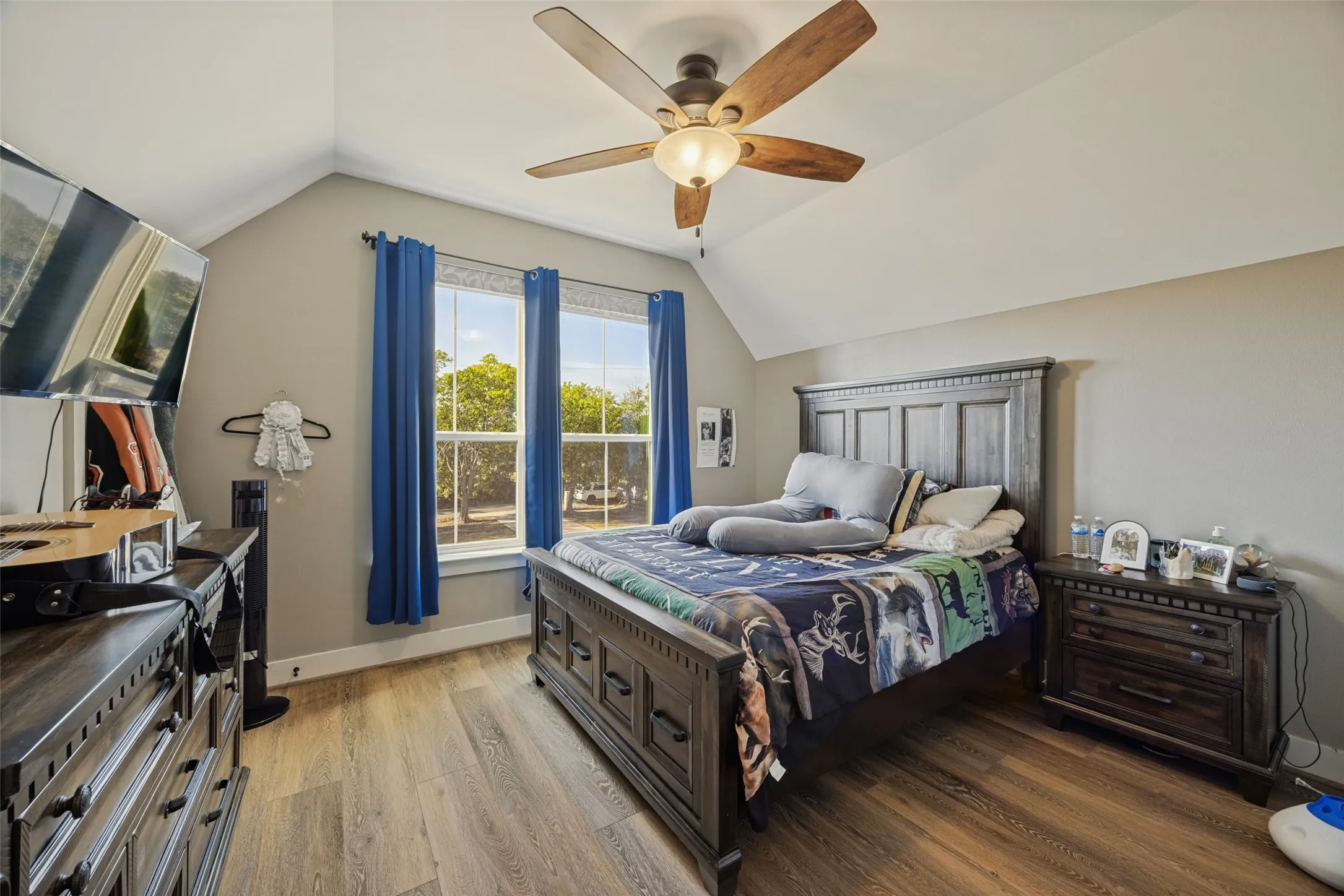 Single Family Residence For Sale in Grayson County , 341 George Road, Howe, Texas 75459, 4 Bedroom, 5 Bathroom, 3 Garage spaces, 3,372 Sqft, built in 2020, mls#21381397, Real Estate Agent in Howe, Homes For Sale in Grayson county, Homes For Sale in Howe, Realtor in Howe Texas, Real Estate Brokerage Independent Realty Texas, Luminita Cordes Realtor