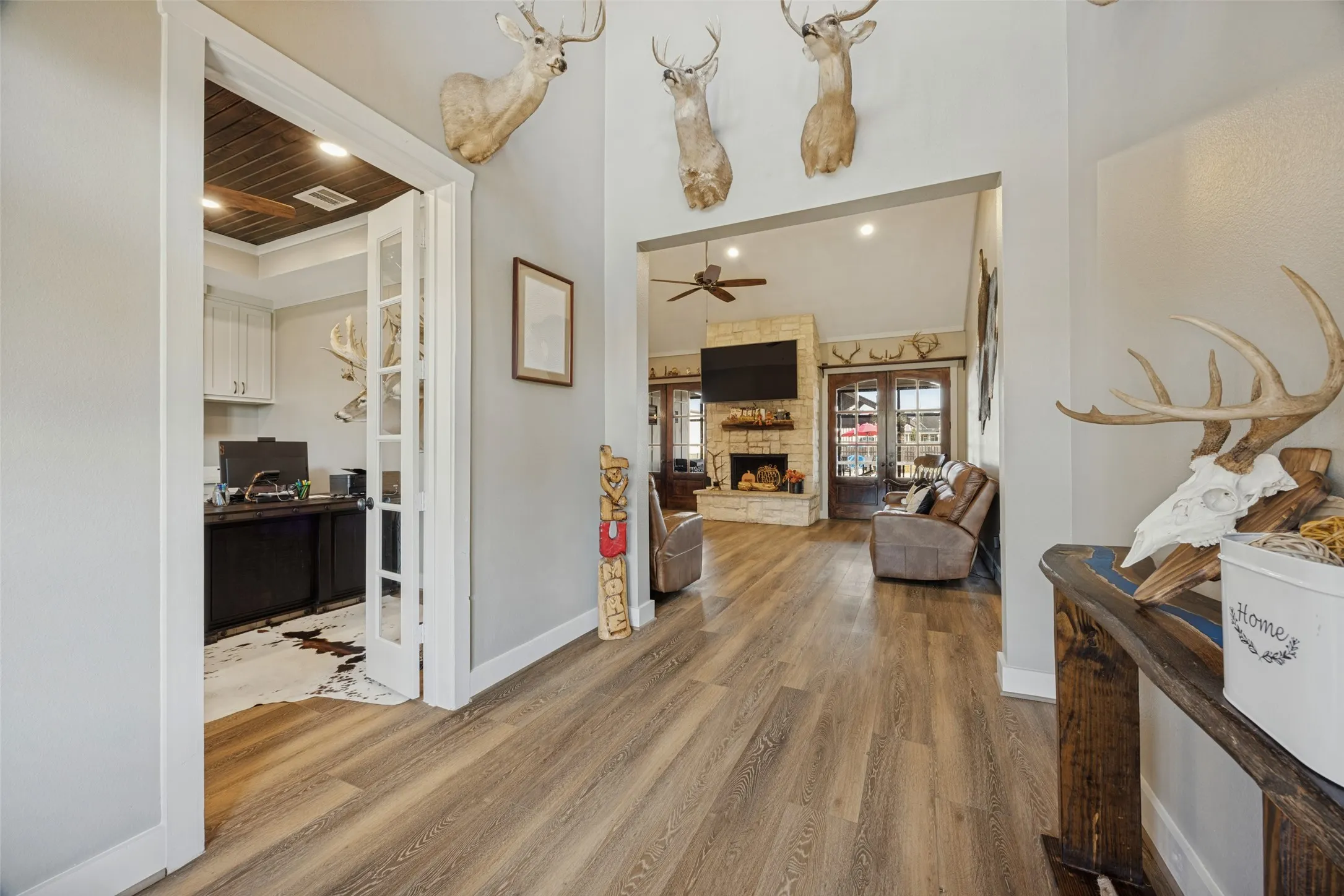 Single Family Residence For Sale in Grayson County , 341 George Road, Howe, Texas 75459, 4 Bedroom, 5 Bathroom, 3 Garage spaces, 3,372 Sqft, built in 2020, mls#21381397, Real Estate Agent in Howe, Homes For Sale in Grayson county, Homes For Sale in Howe, Realtor in Howe Texas, Real Estate Brokerage Independent Realty Texas, Luminita Cordes Realtor