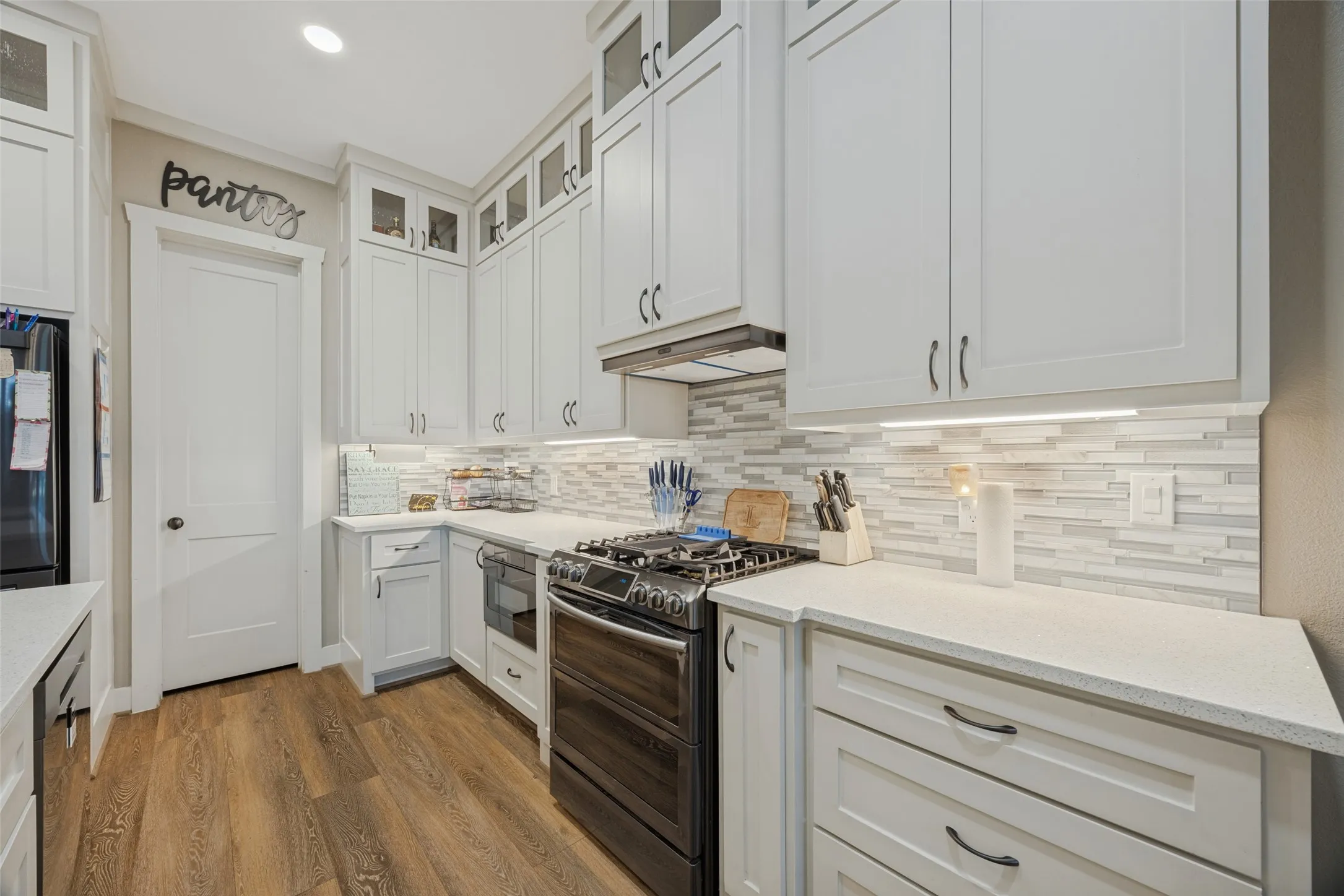 Single Family Residence For Sale in Grayson County , 341 George Road, Howe, Texas 75459, 4 Bedroom, 5 Bathroom, 3 Garage spaces, 3,372 Sqft, built in 2020, mls#21381397, Real Estate Agent in Howe, Homes For Sale in Grayson county, Homes For Sale in Howe, Realtor in Howe Texas, Real Estate Brokerage Independent Realty Texas, Luminita Cordes Realtor