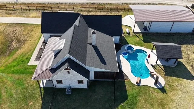 Single Family Residence For Sale in Grayson County , 341 George Road, Howe, Texas 75459, 4 Bedroom, 5 Bathroom, 3 Garage spaces, 3,372 Sqft, built in 2020, mls#21381397, Real Estate Agent in Howe, Homes For Sale in Grayson county, Homes For Sale in Howe, Realtor in Howe Texas, Real Estate Brokerage Independent Realty Texas, Luminita Cordes Realtor